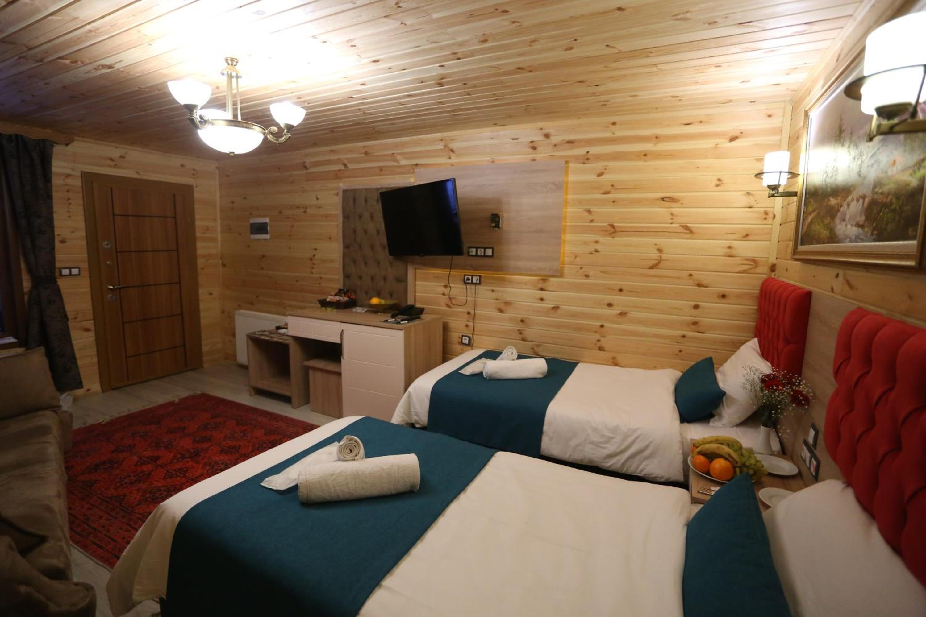 Two-Bedroom Bungalow with Lake View - Photo 21