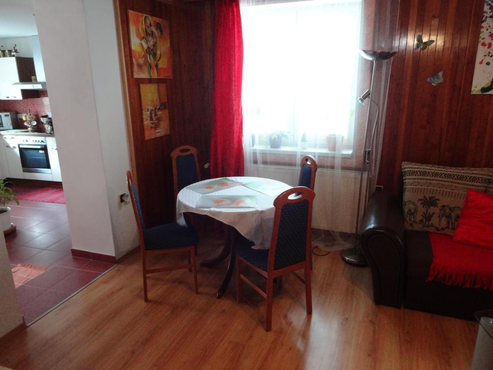 One-Bedroom Apartment - Photo 7