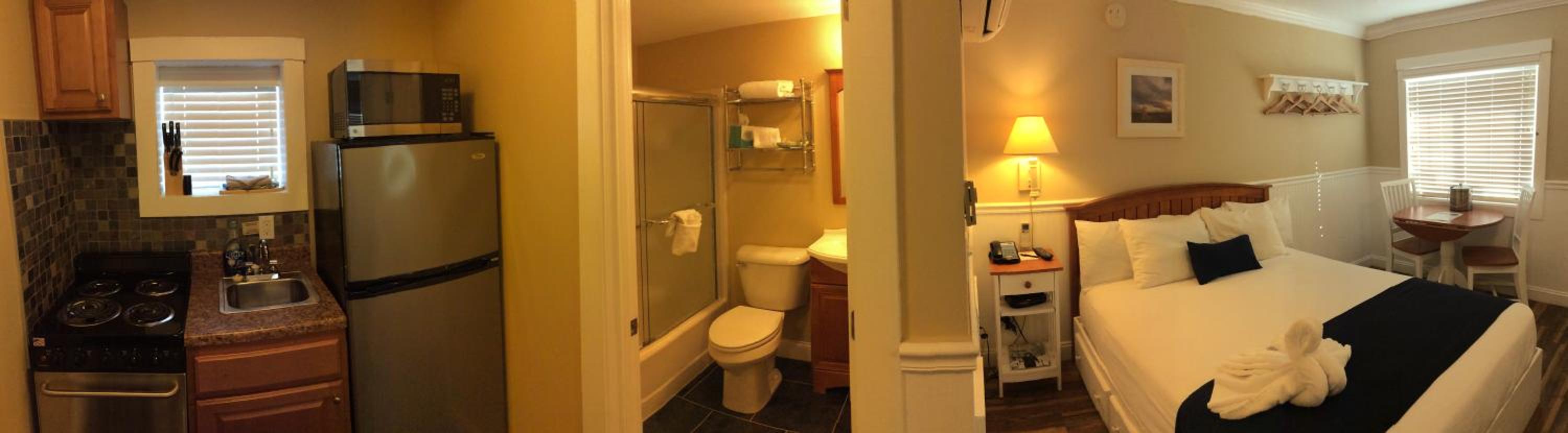 Deluxe Queen Room