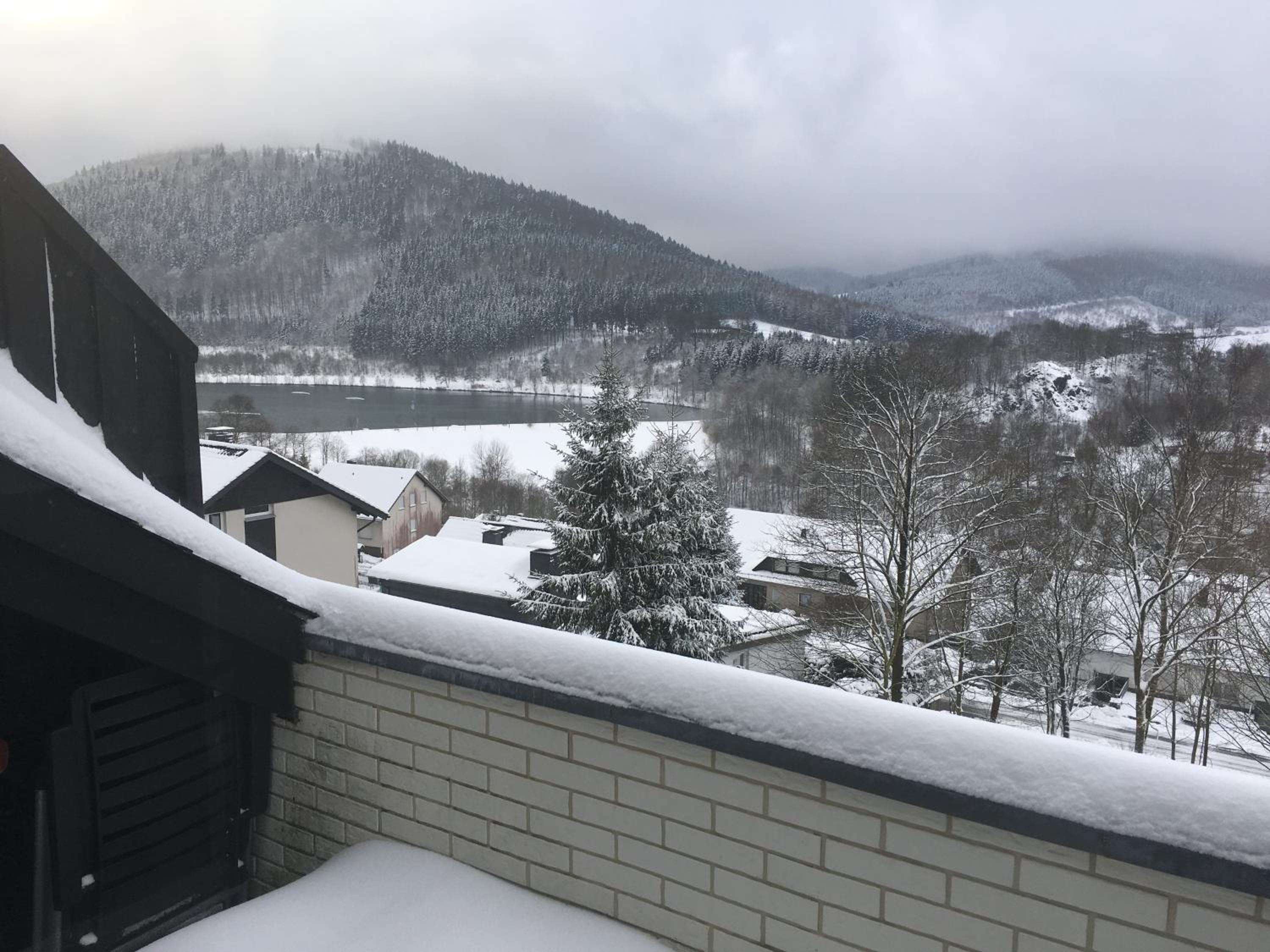 Apartment with Mountain View - Photo 36