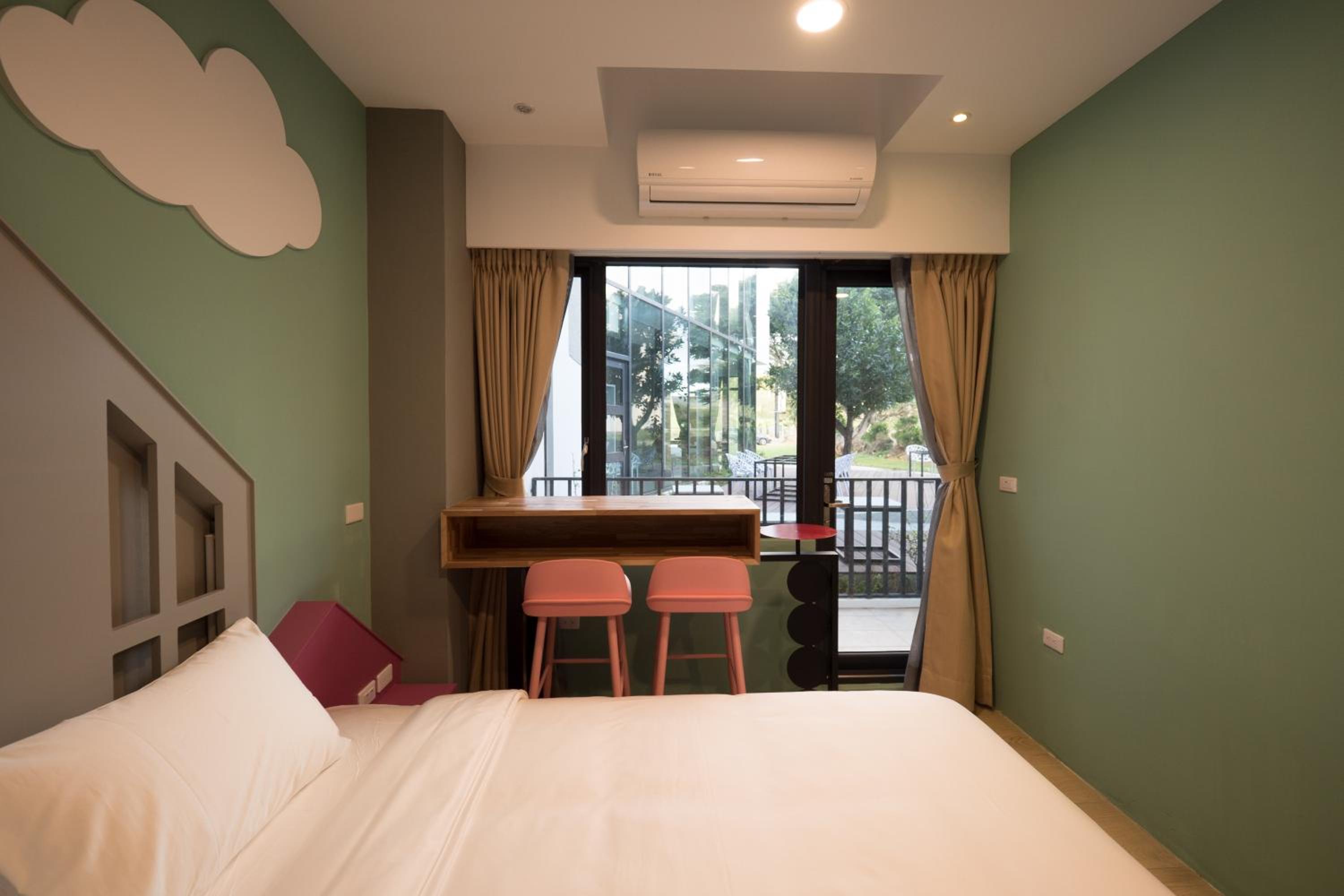Quadruple Room with Garden View - Photo 1