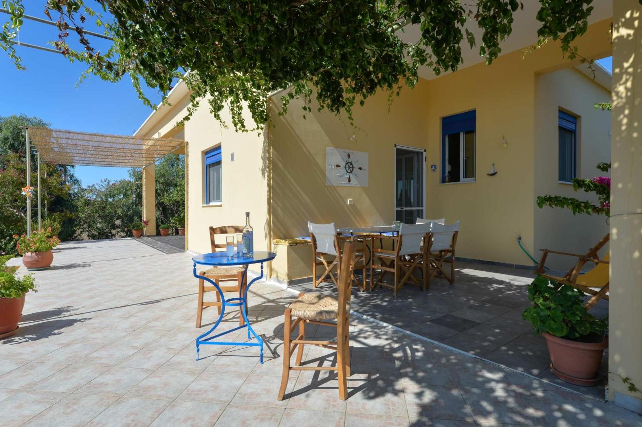 Three-Bedroom House photo 2