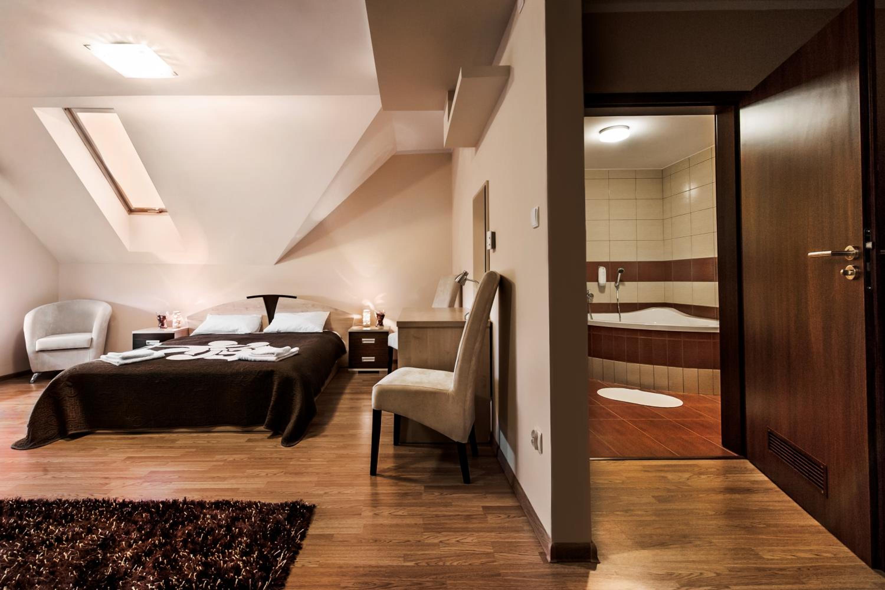 Double or Twin Room photo 2