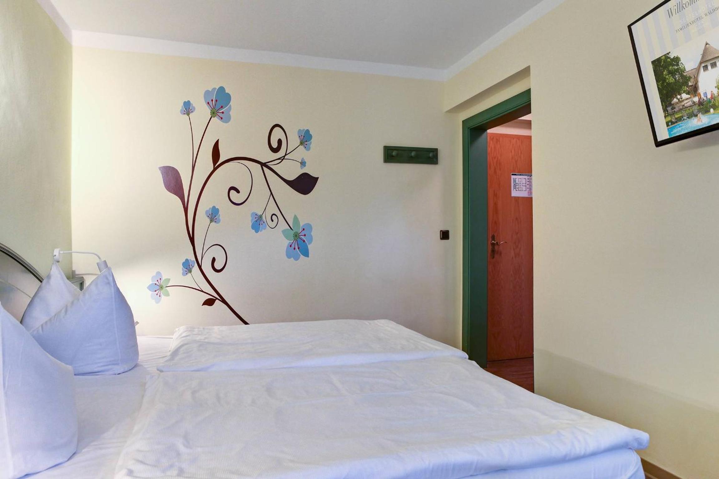 Standard Double Room - Photo 4