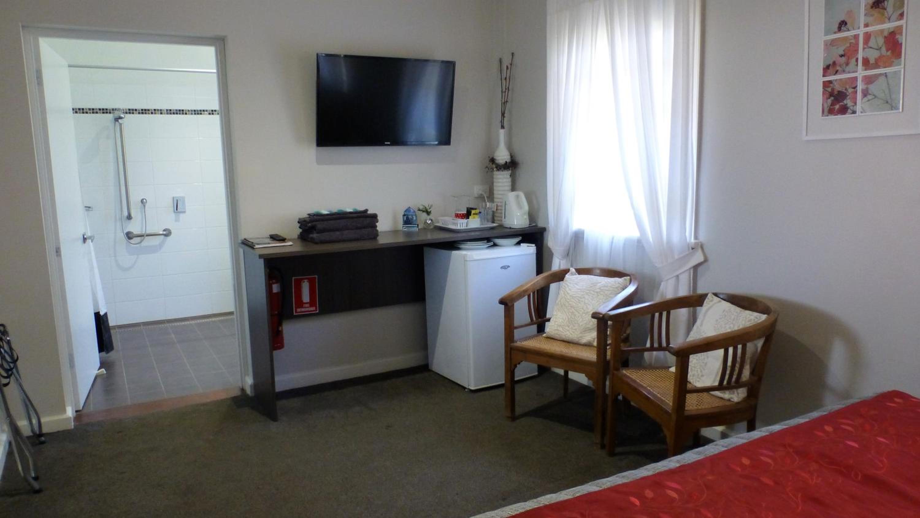King Room - Disability Access photo 1