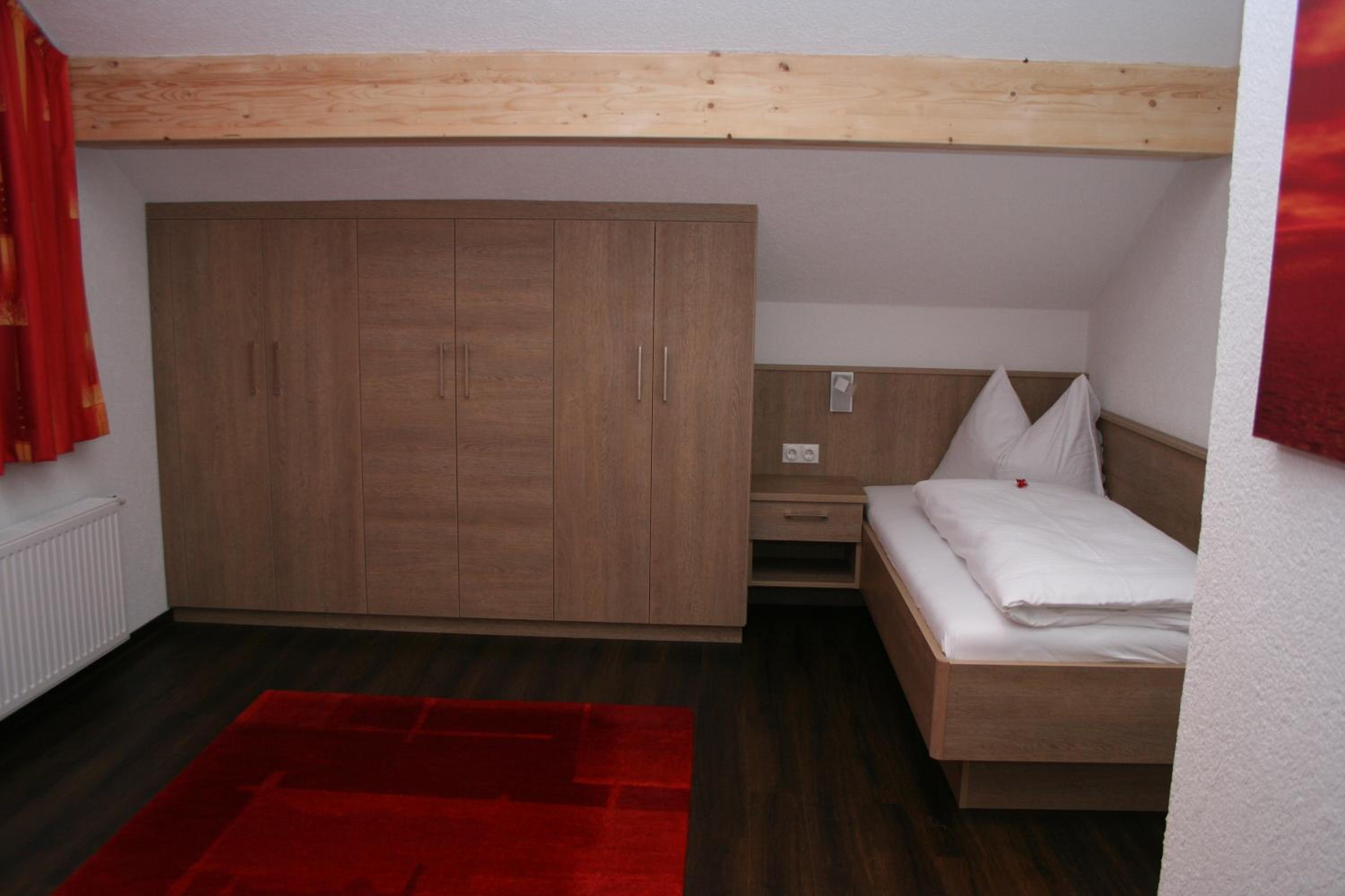Comfort Two-Bedroom Apartment with Balcony photo 3
