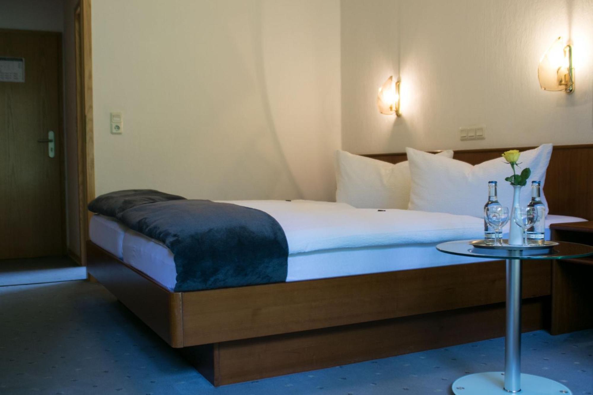 Double Room - Photo 2