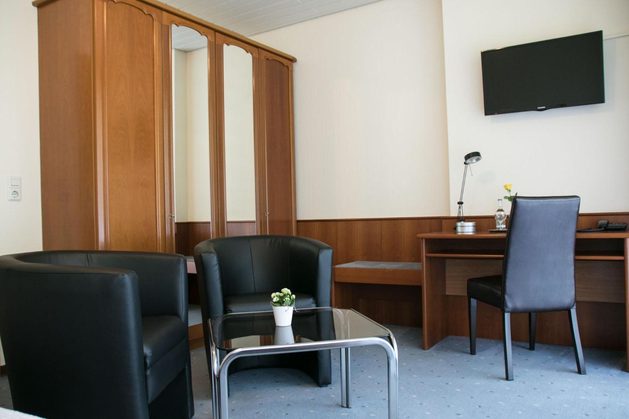Double Room - Photo 3