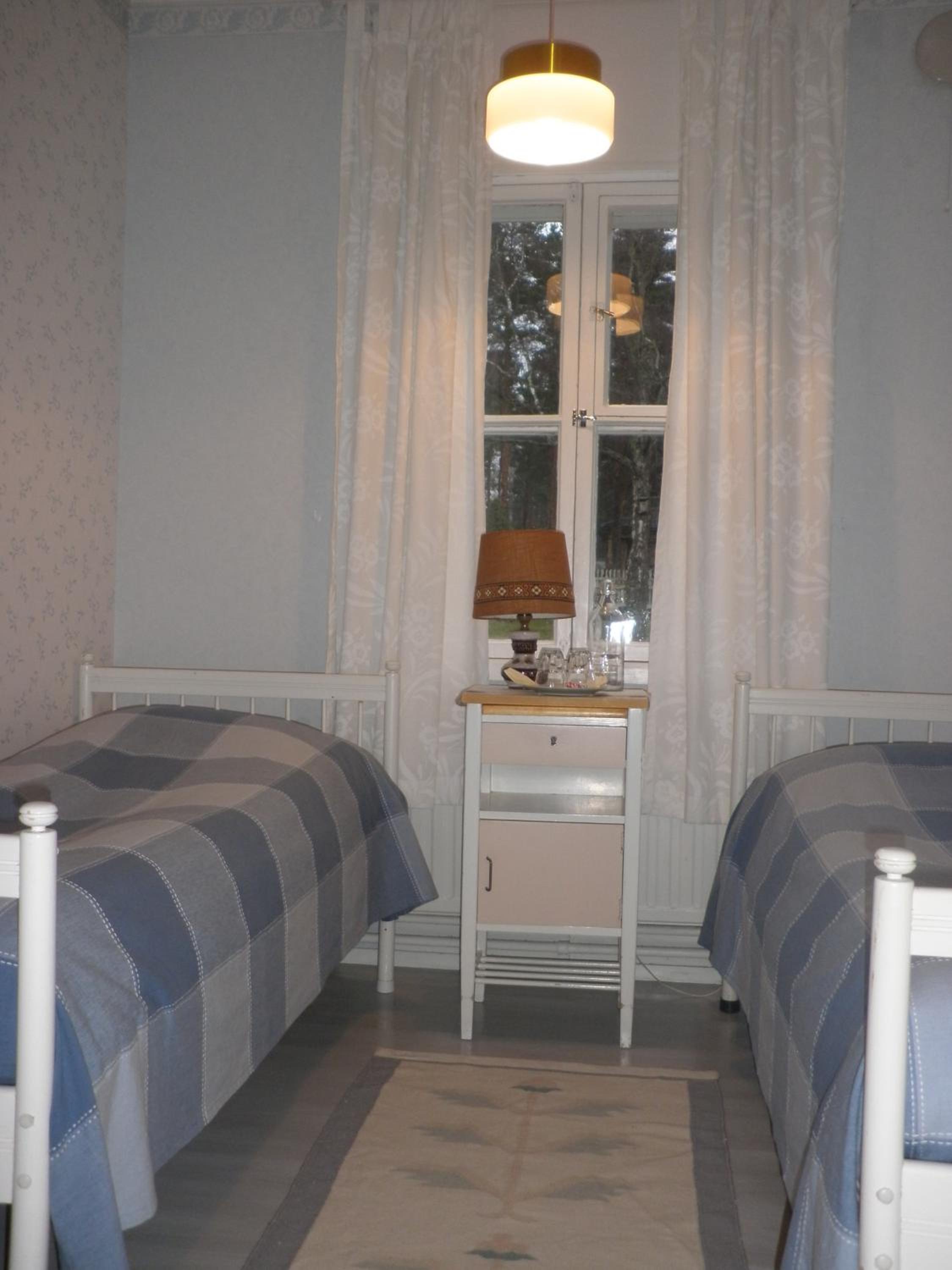 Twin Room with Shared Bathroom photo 3