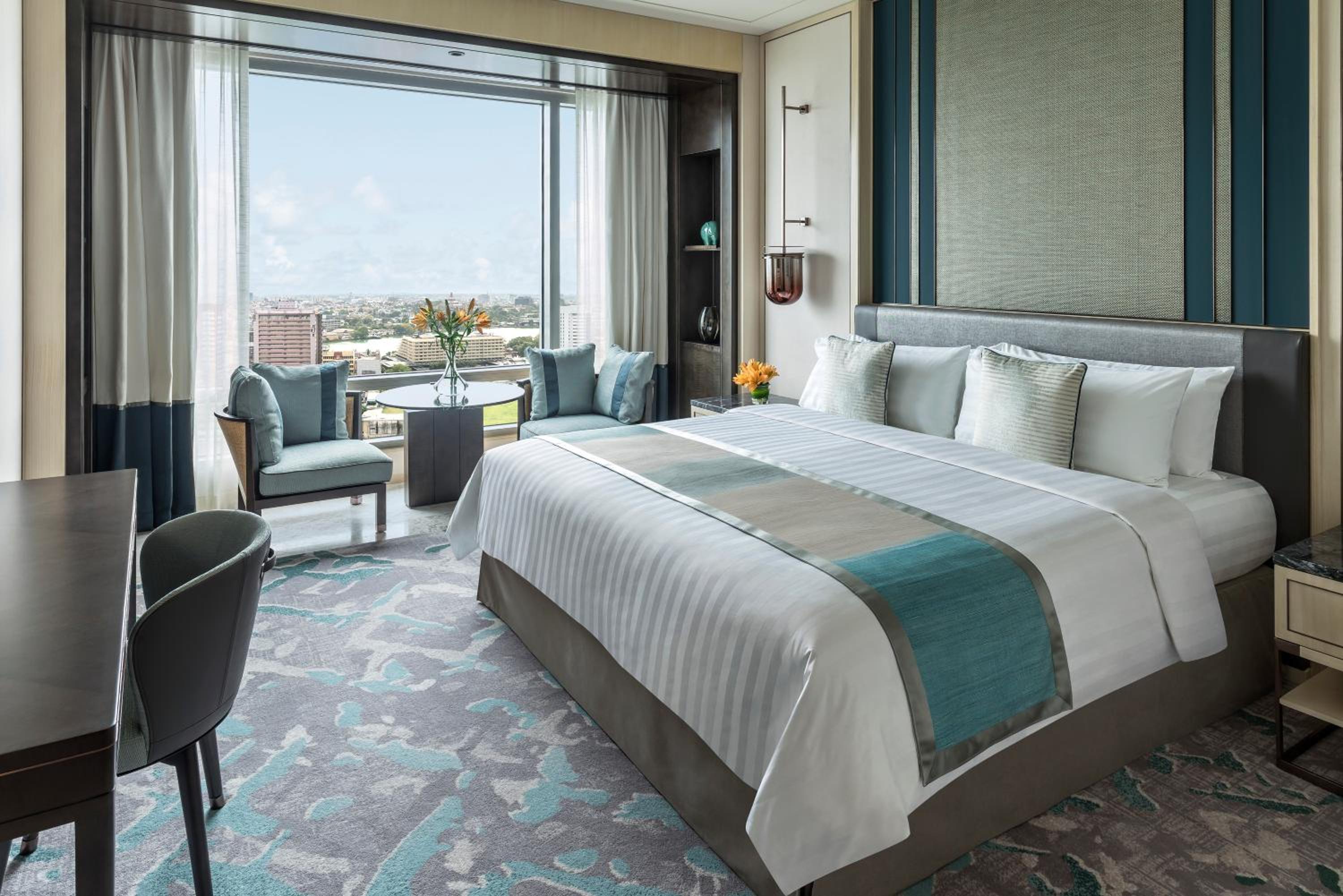 Staycation Offer: Deluxe Lake View King (upgrade - Executive Suite or One-Bedroom Apartment (on availability), Free Breakfast, 50 USD F&B or Spa Credit, Early check-in 10 AM & Late check-out 3 PM (on availability) with Complimentary Afternoon Tea