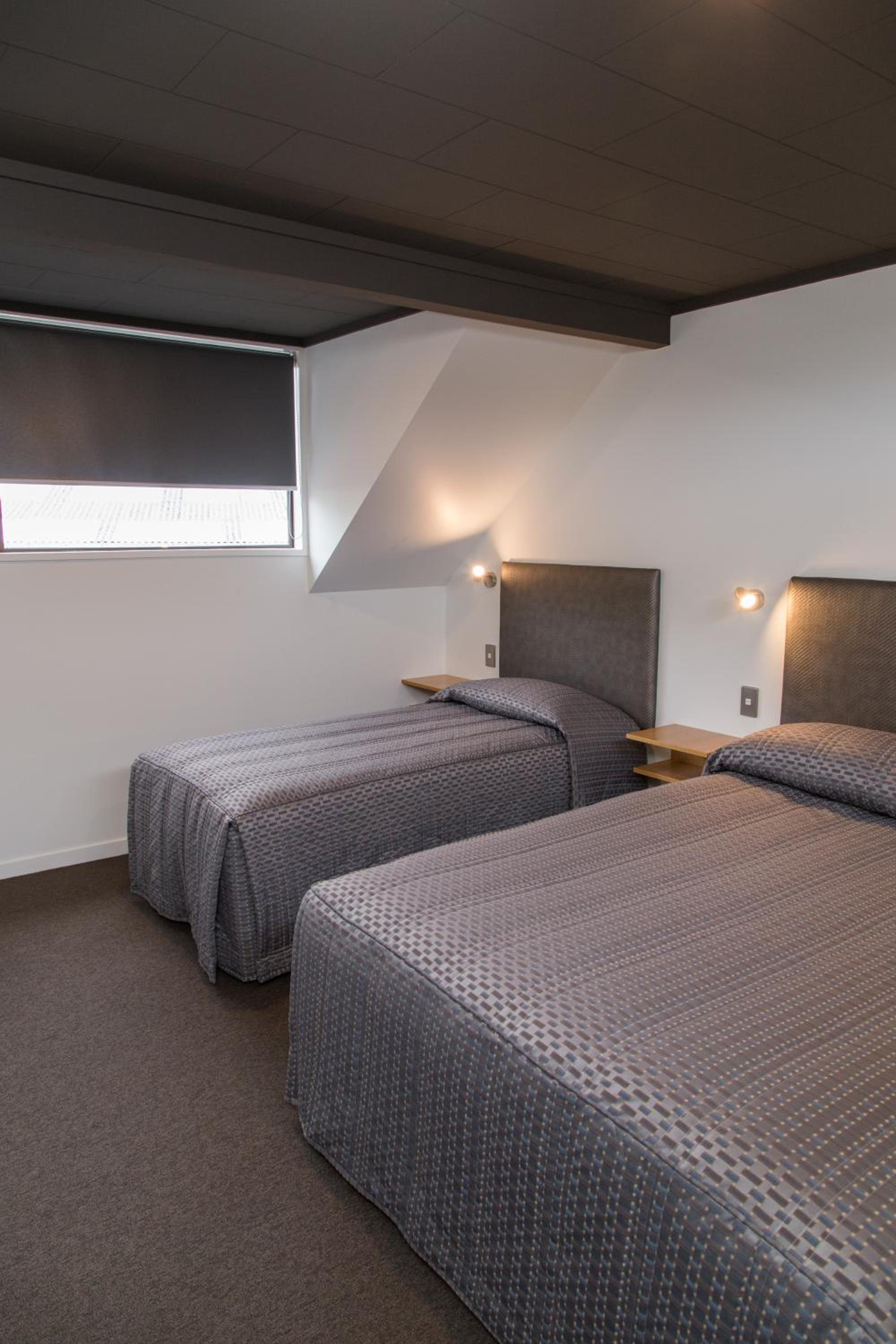 Three-Bedroom Apartment - Photo 4