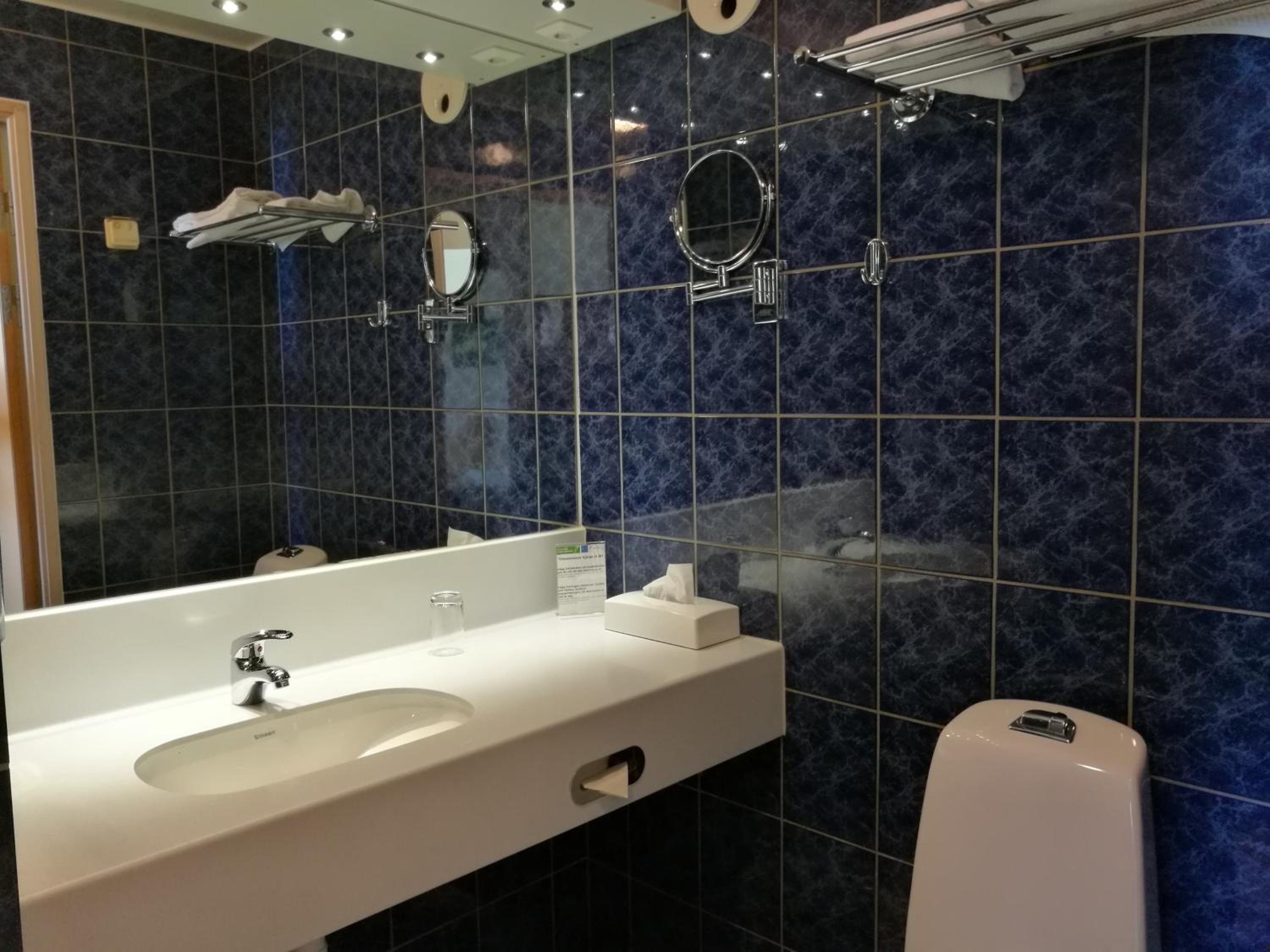 Standard Double Room - Photo 5