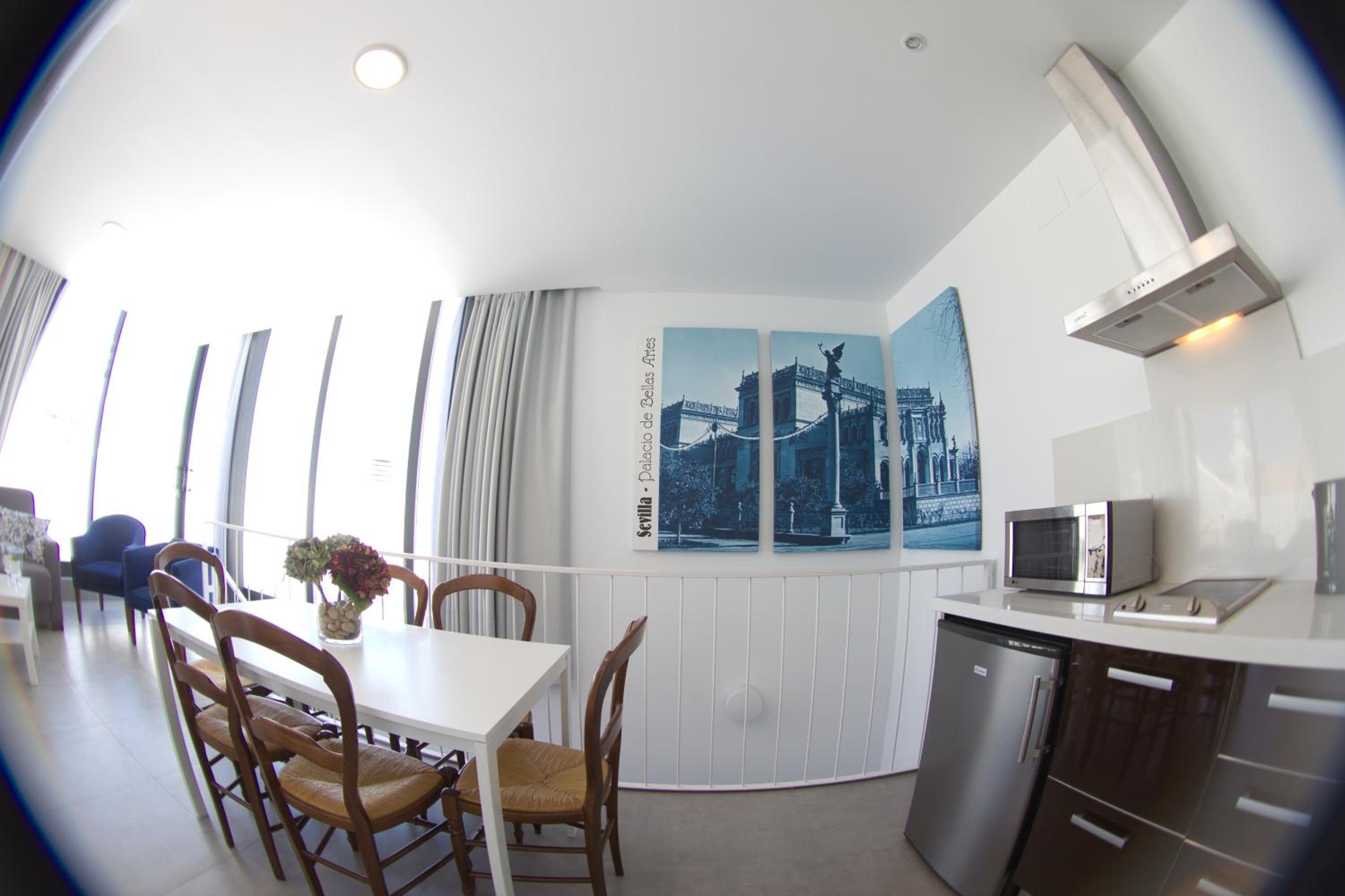 Two-Bedroom Apartment (4-5 Adults) - Photo 6