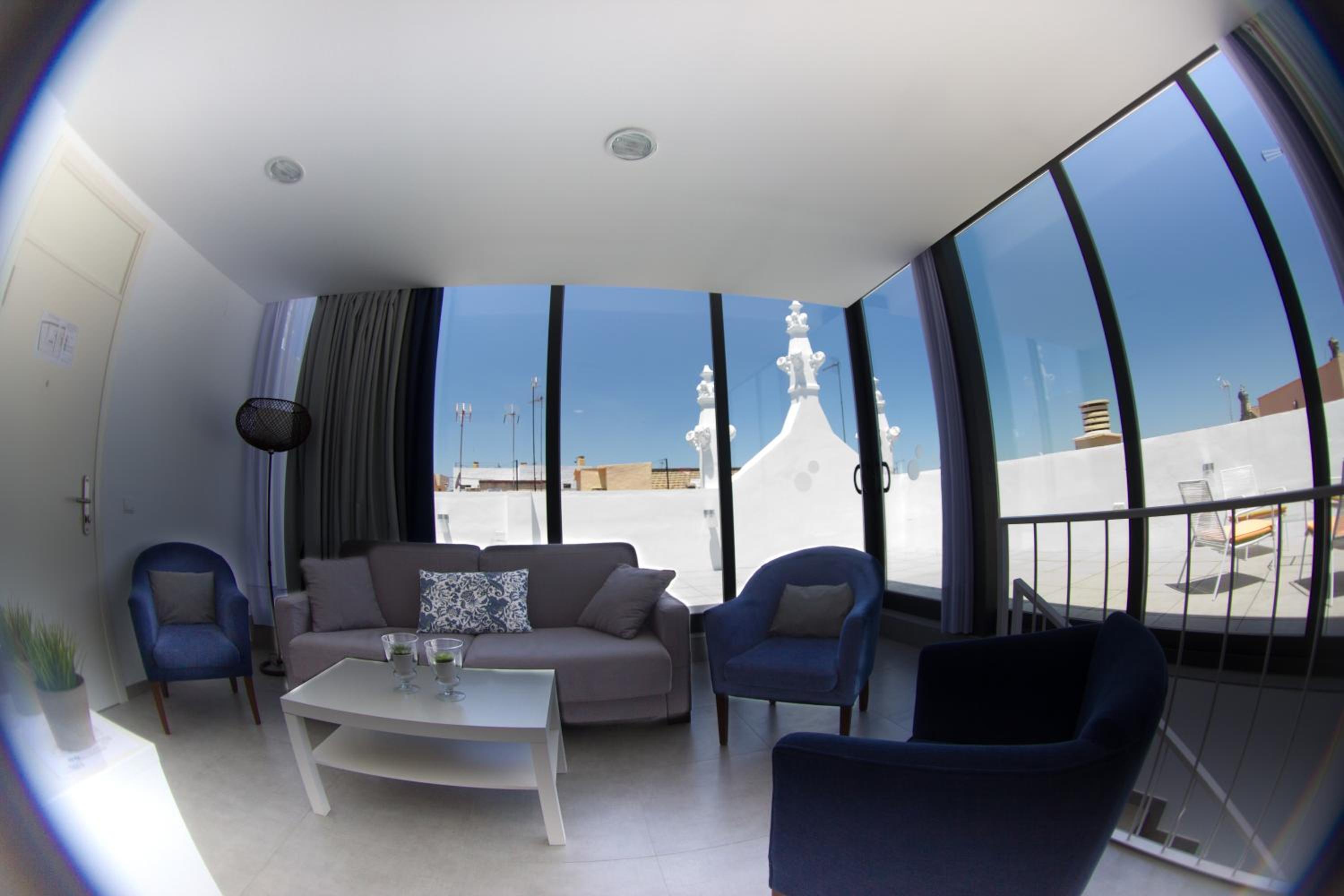 Two-Bedroom Apartment (4-5 Adults) - Photo 27
