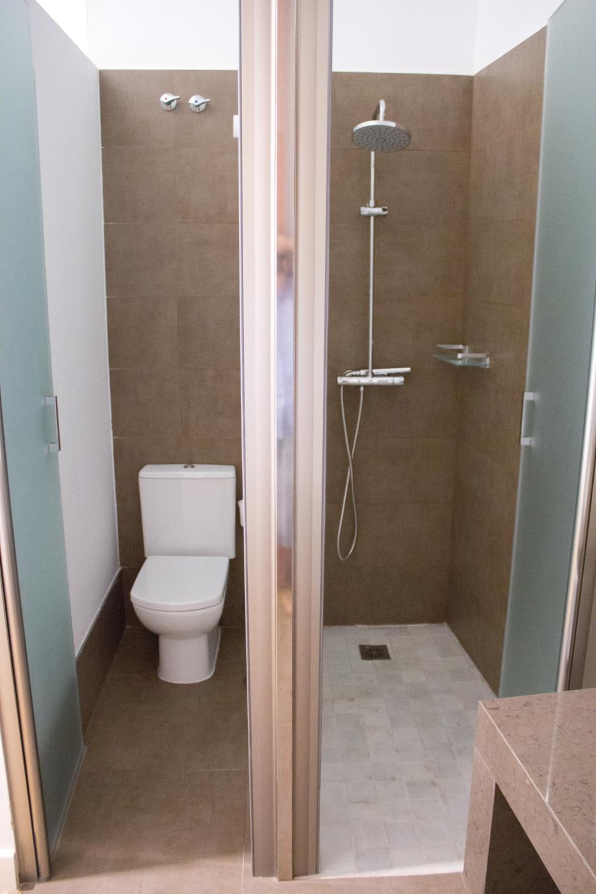 Two-Bedroom Apartment (4-5 Adults) - Photo 25