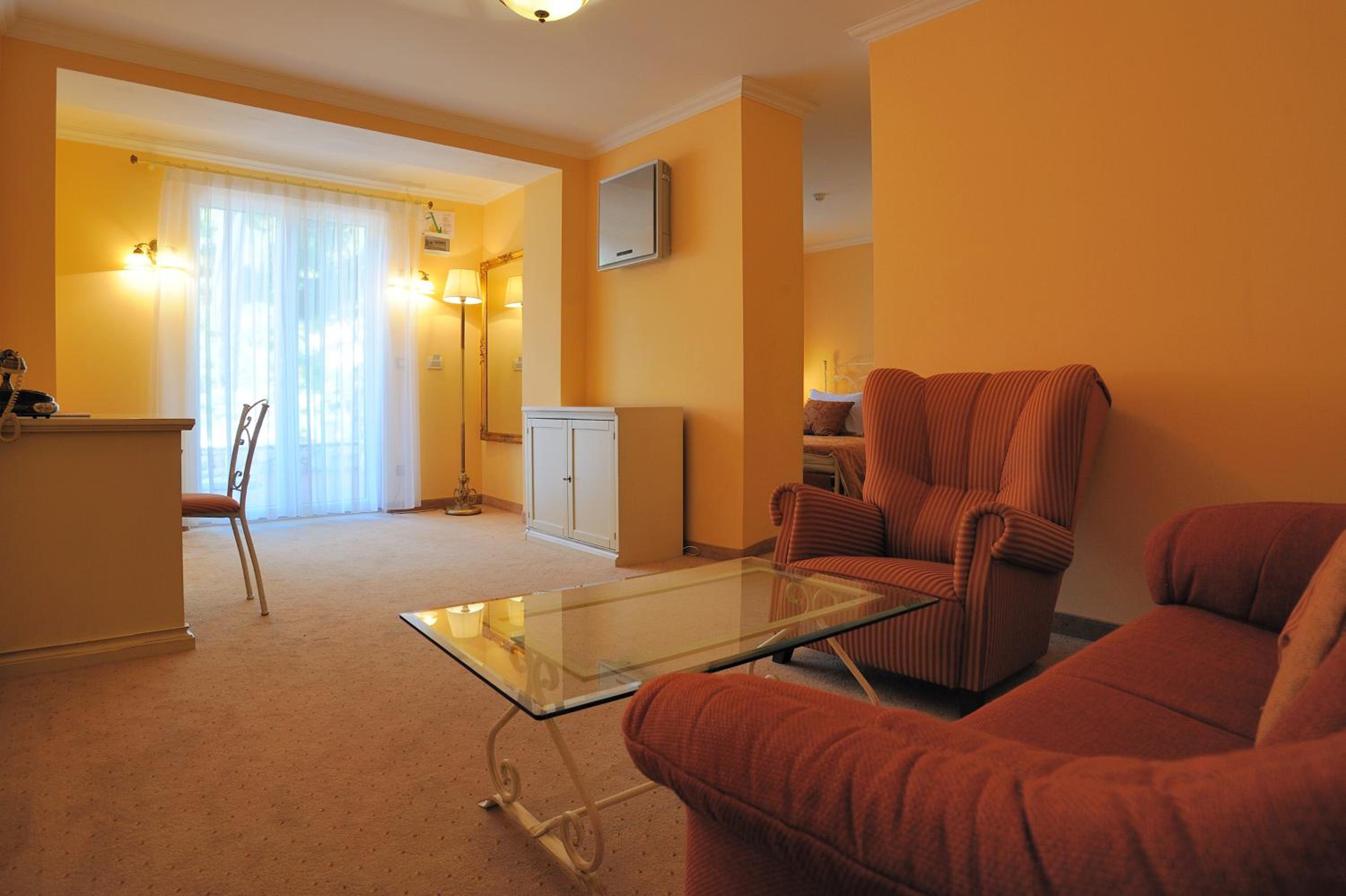 Suite with Balcony and Sea View