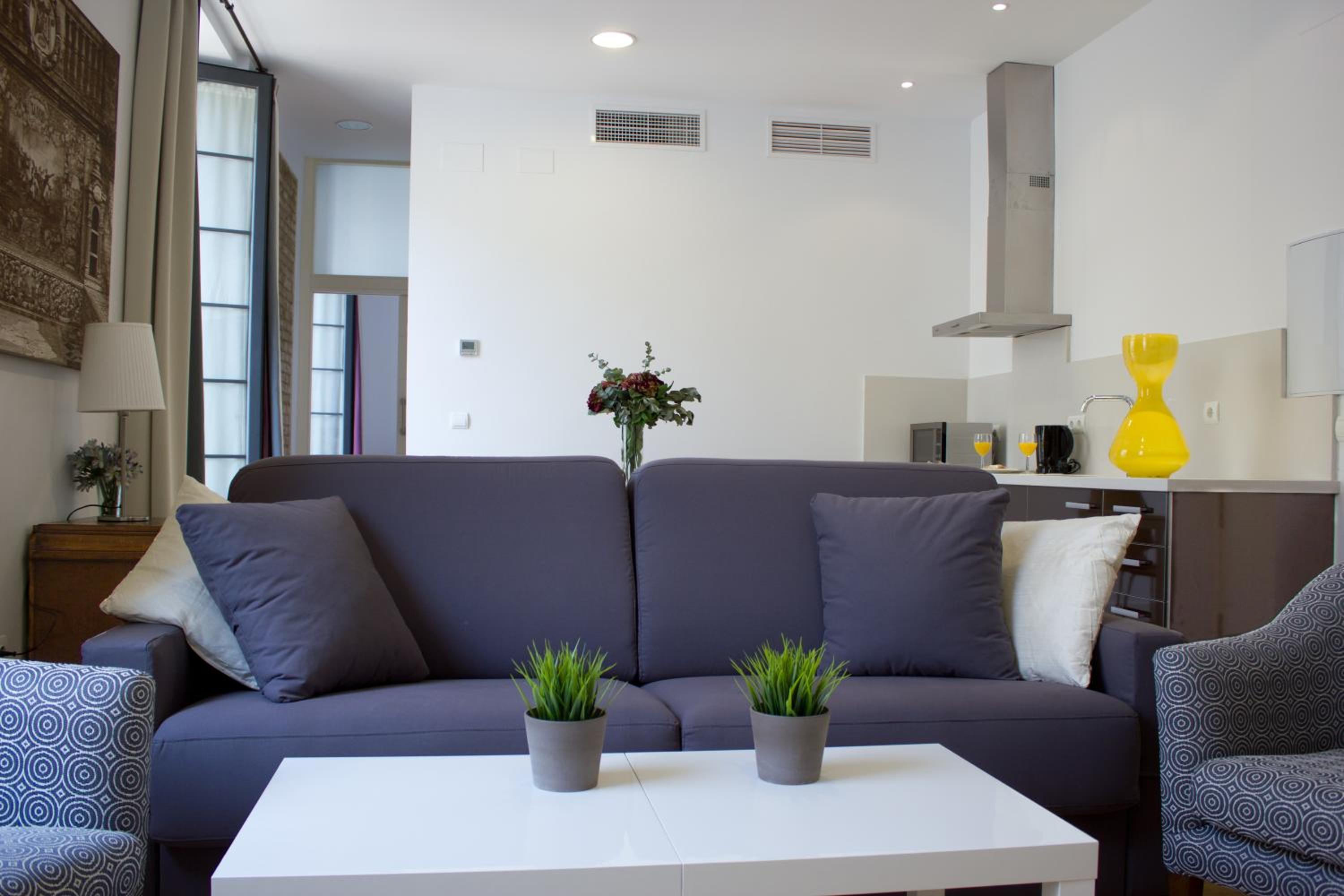 One-Bedroom Apartment (2 - 4 Adults) - Photo 7