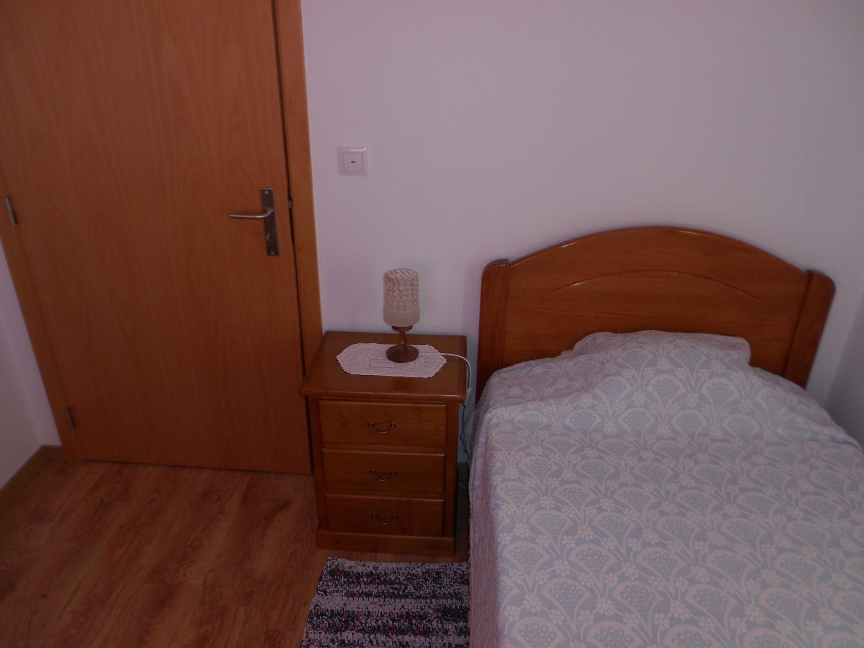 Small Single Room photo 3