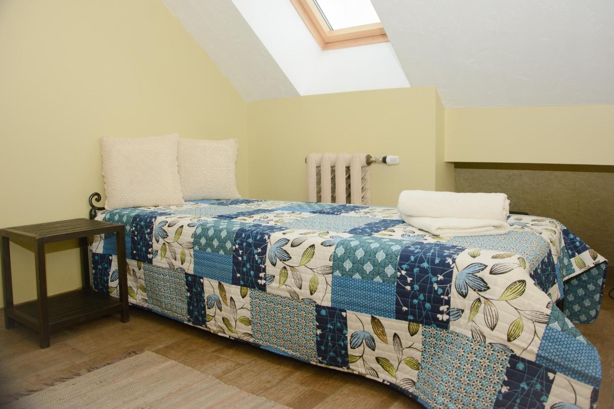 Standard Twin Room - Photo 1