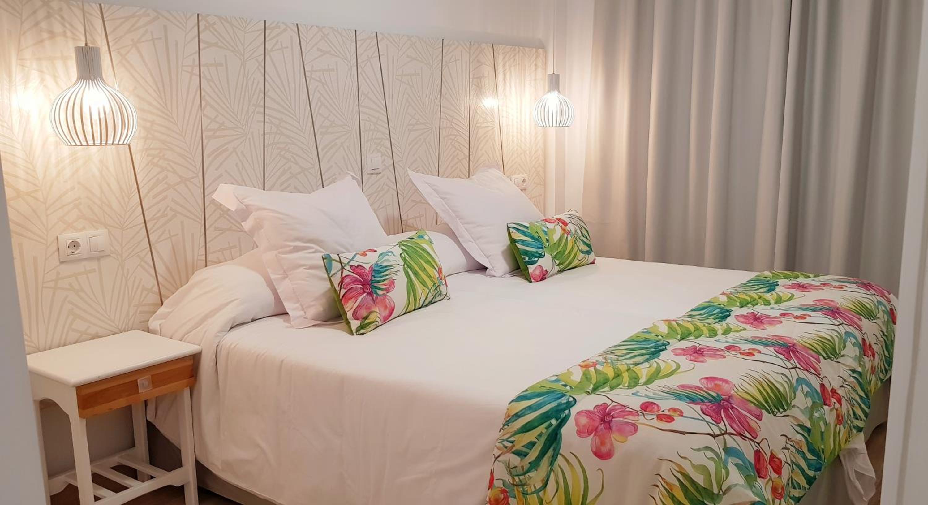 Apartamento de lujo con vista al mar (4 adultos + 1 niño)