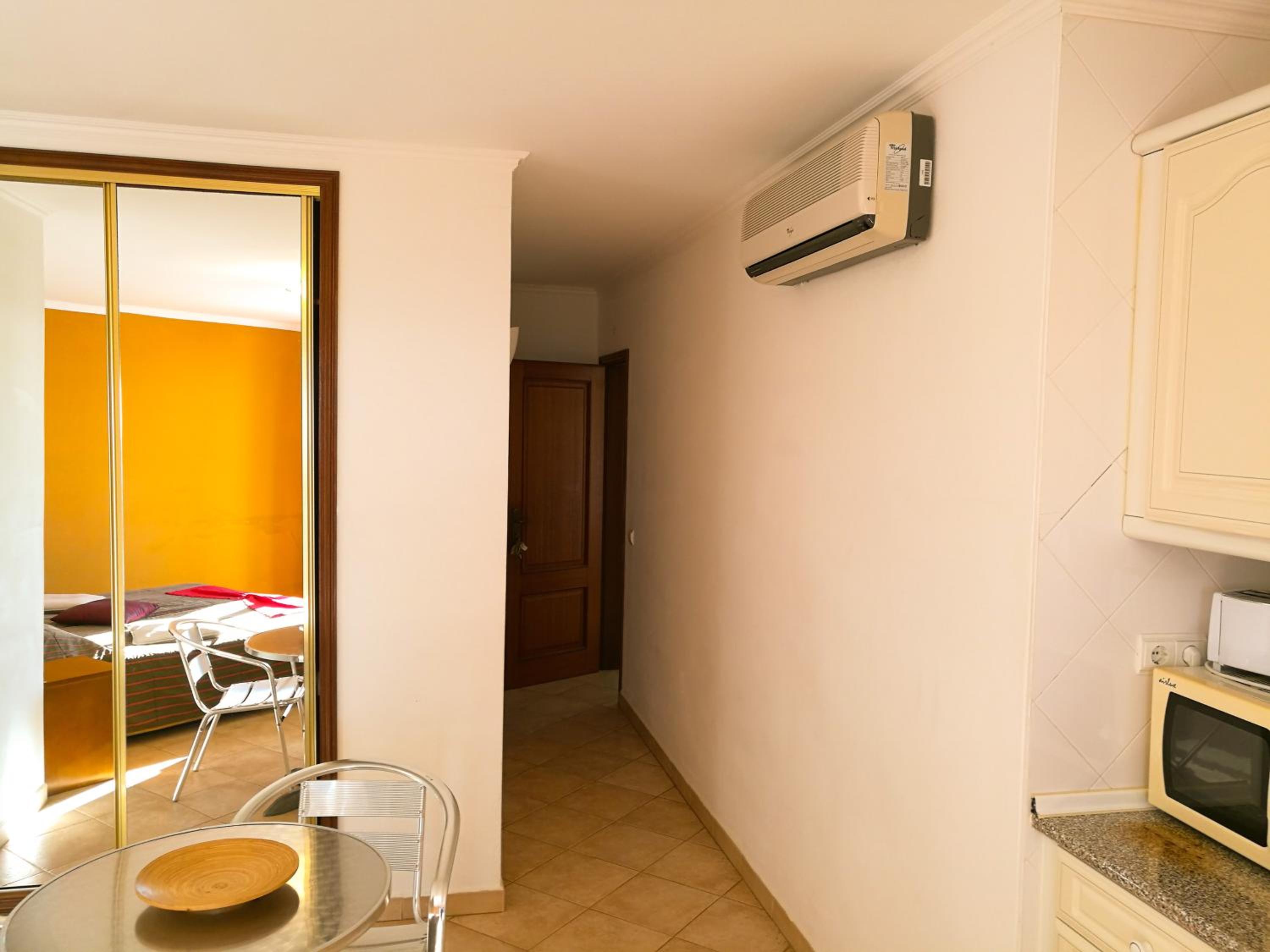 Studio with Sea View - Photo 7