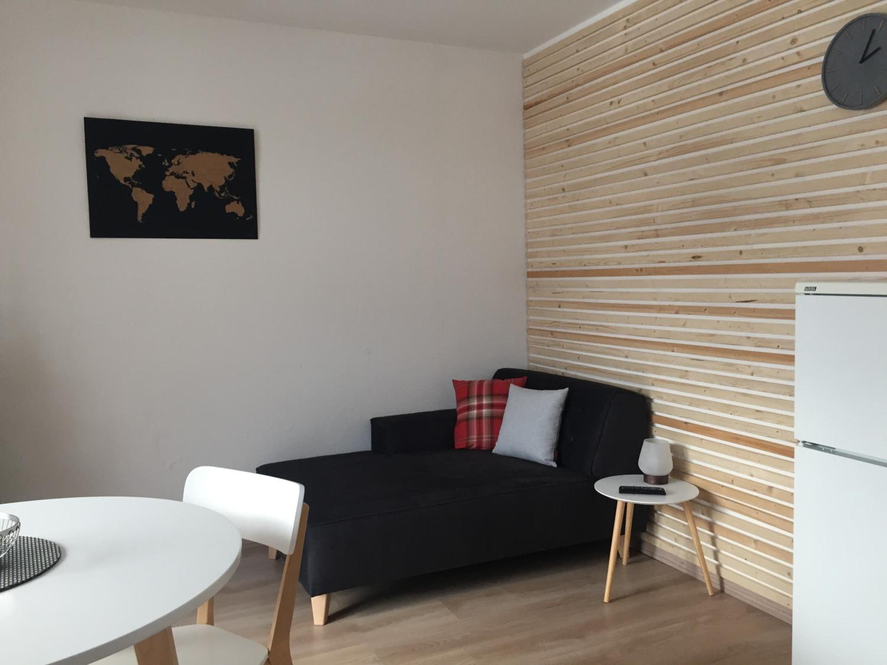 One-Bedroom Apartment photo 1