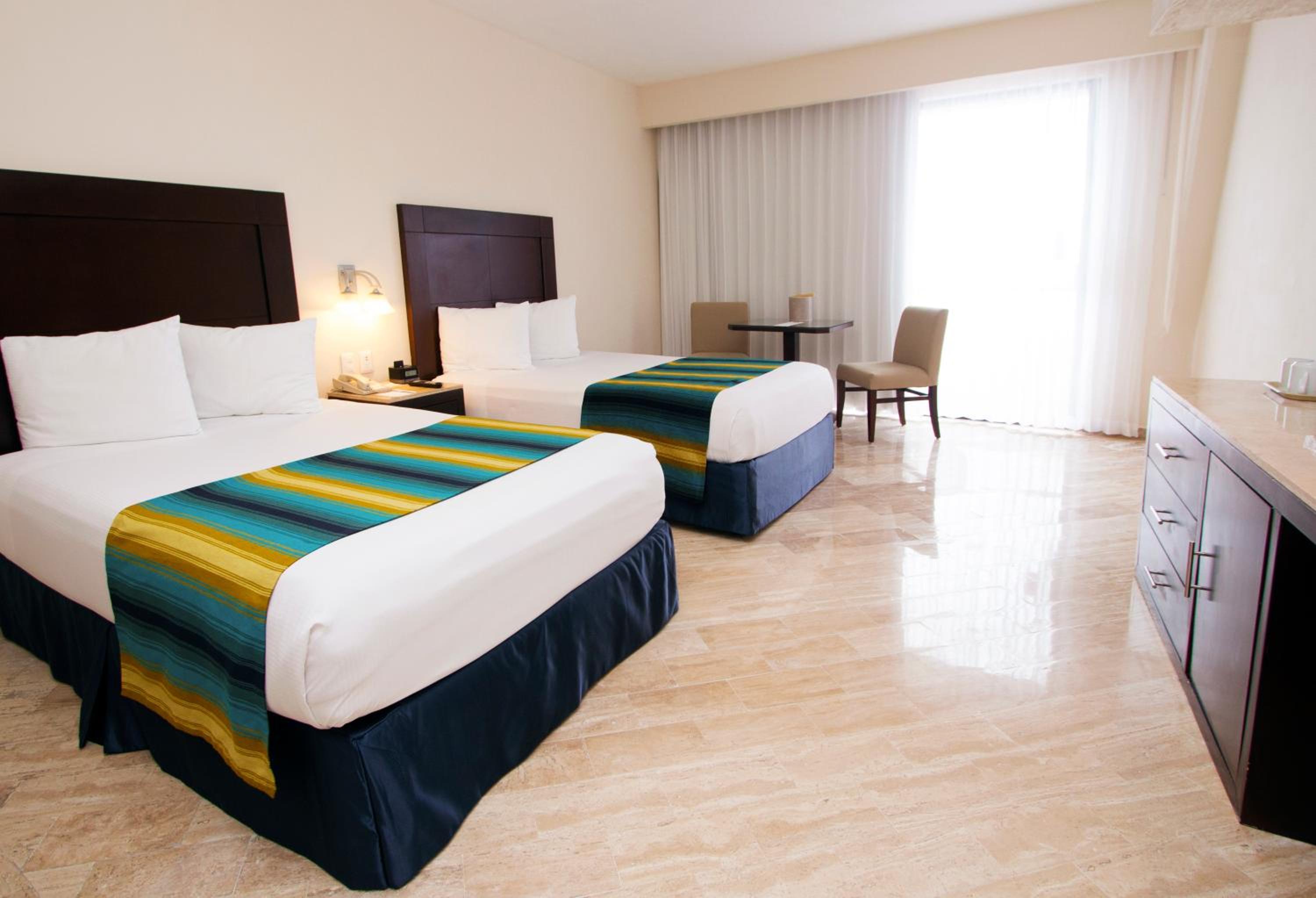 King or Double Room with Ocean View thumbnail 6