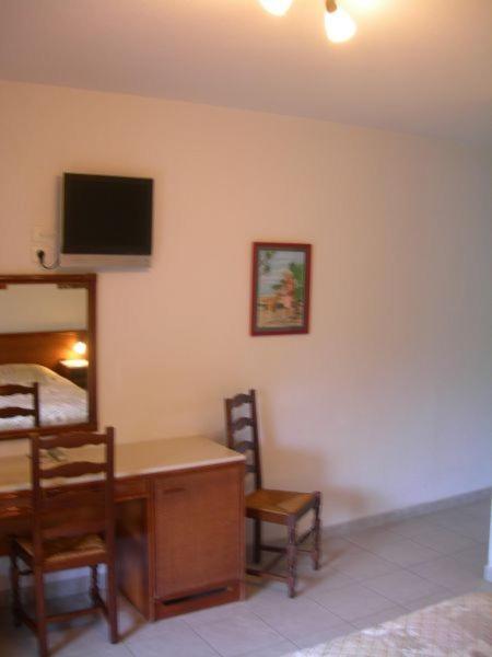 Double Room with Bath photo 2
