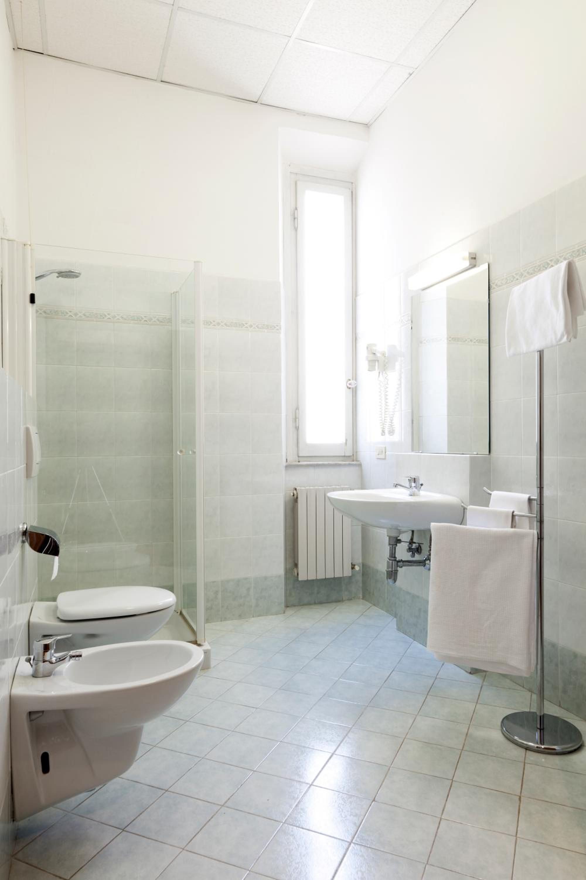 Double or Twin Room - Photo 3