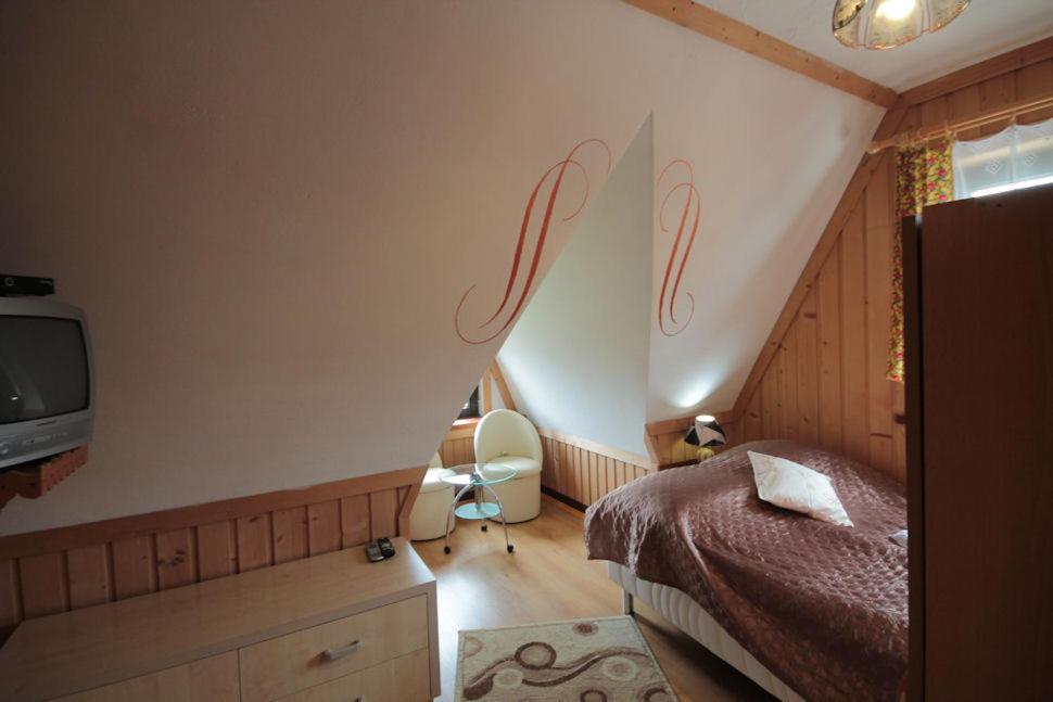Double Room - Photo 1