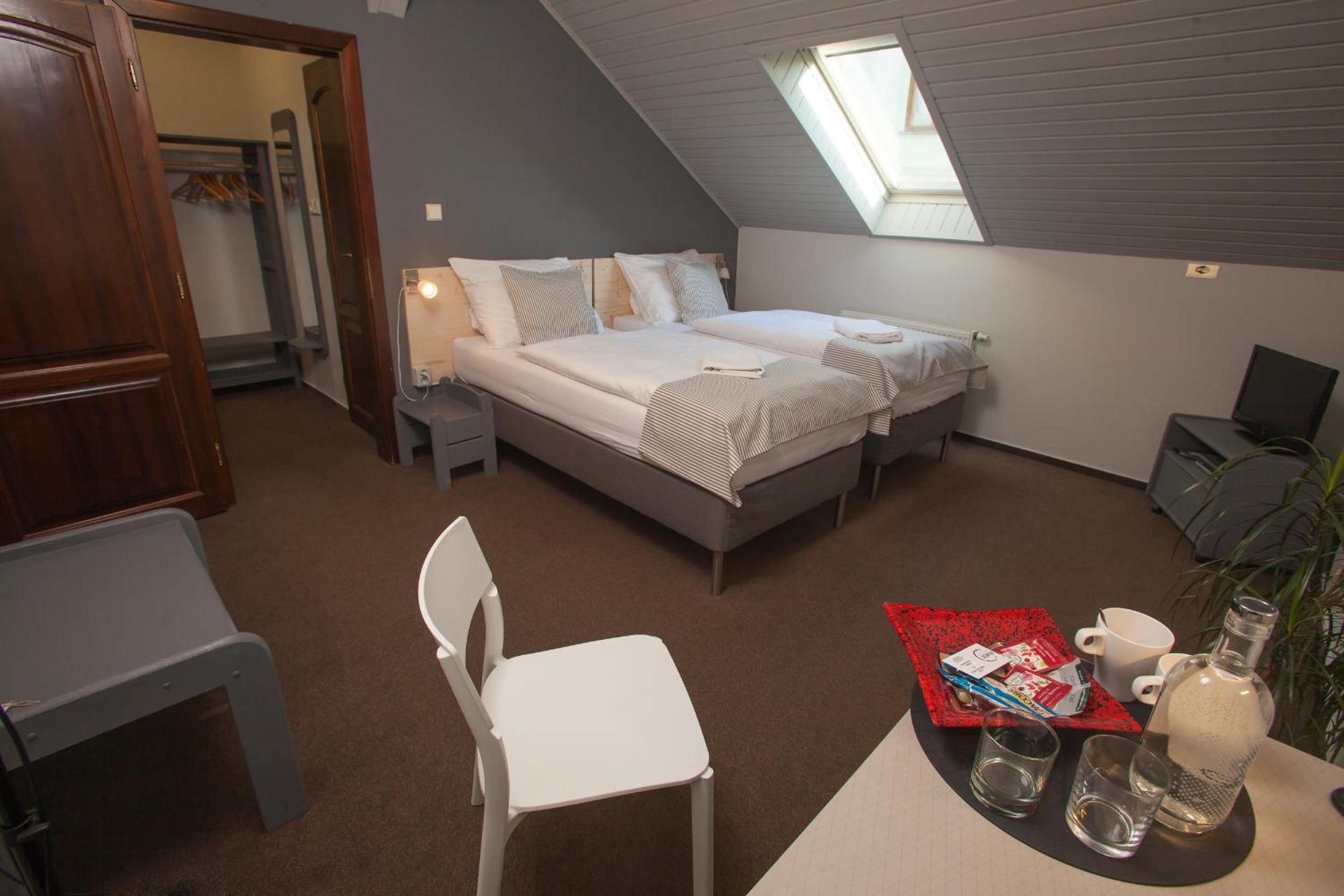 Standard Double Room photo 2