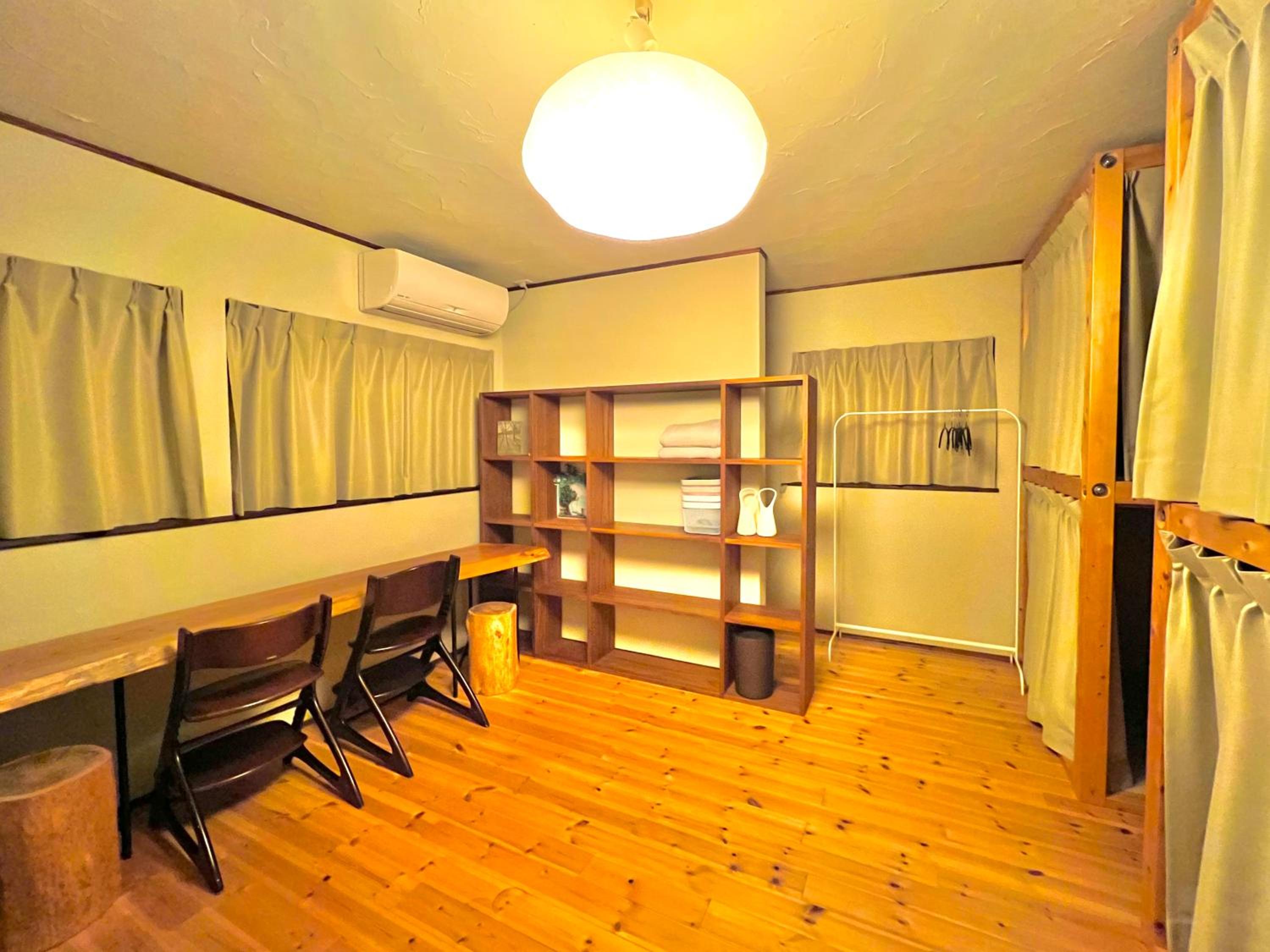Family Room with Mountain View photo 3
