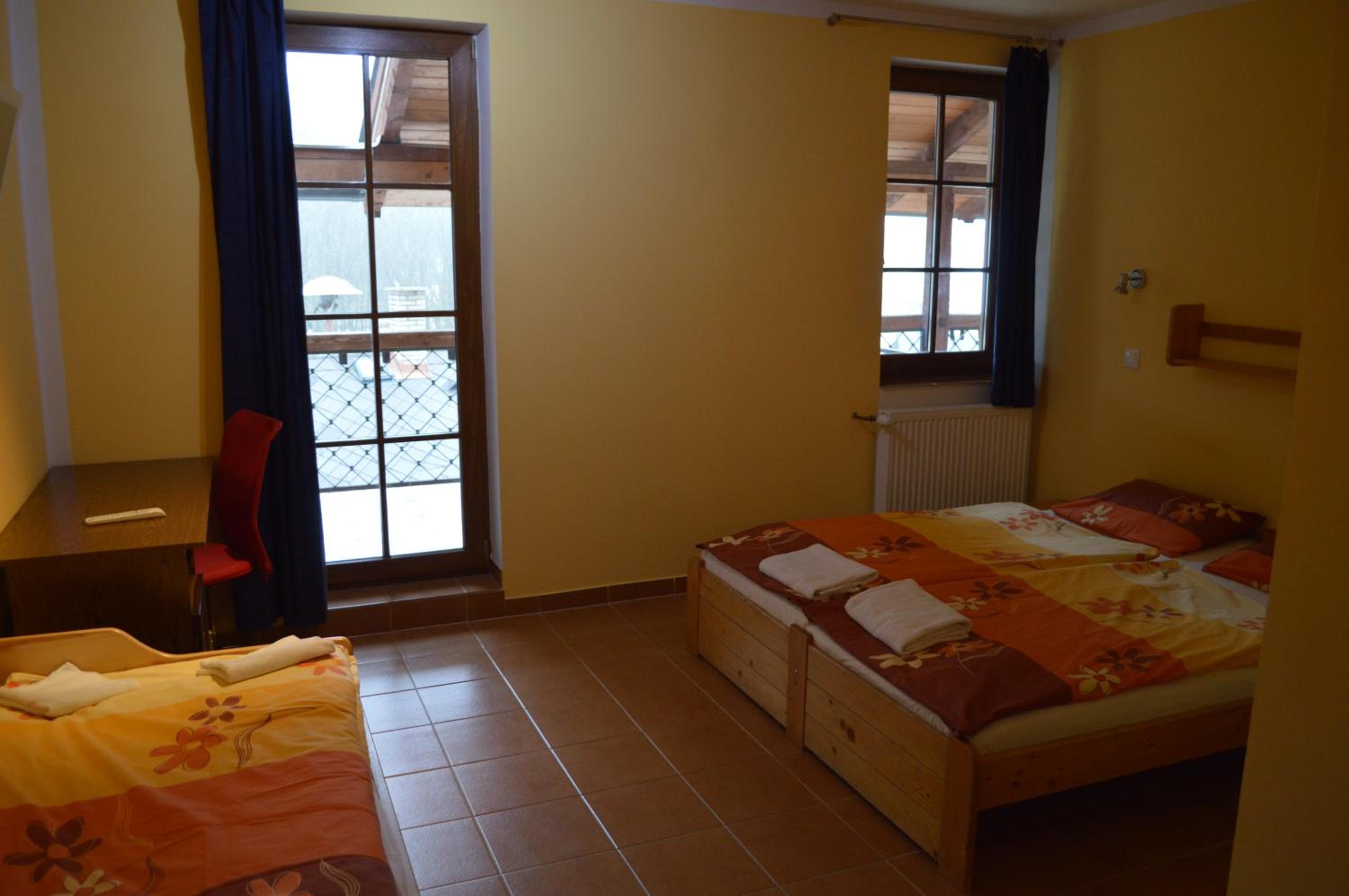 Triple Room - Photo 14