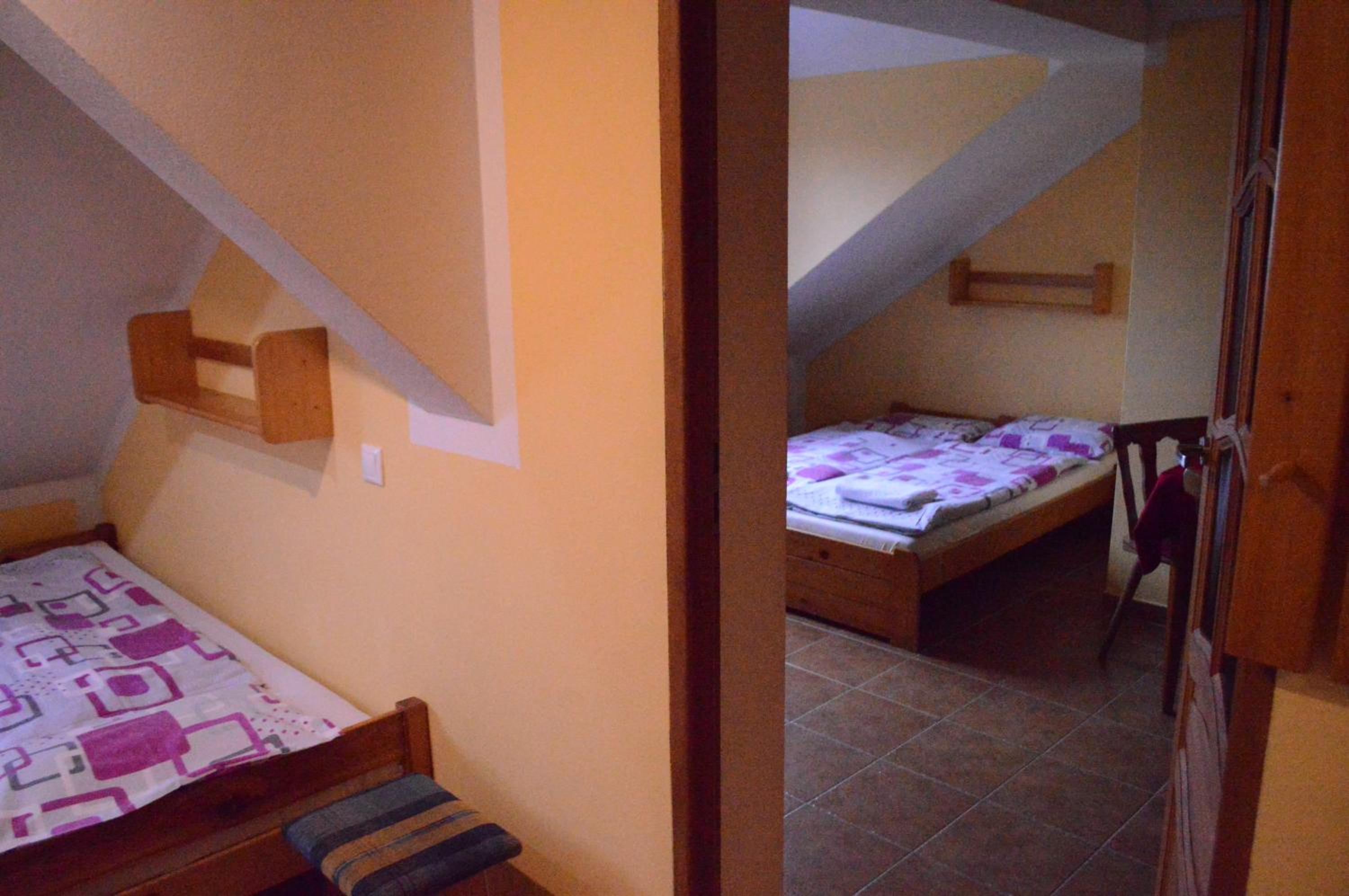 Quadruple Room - Photo 13