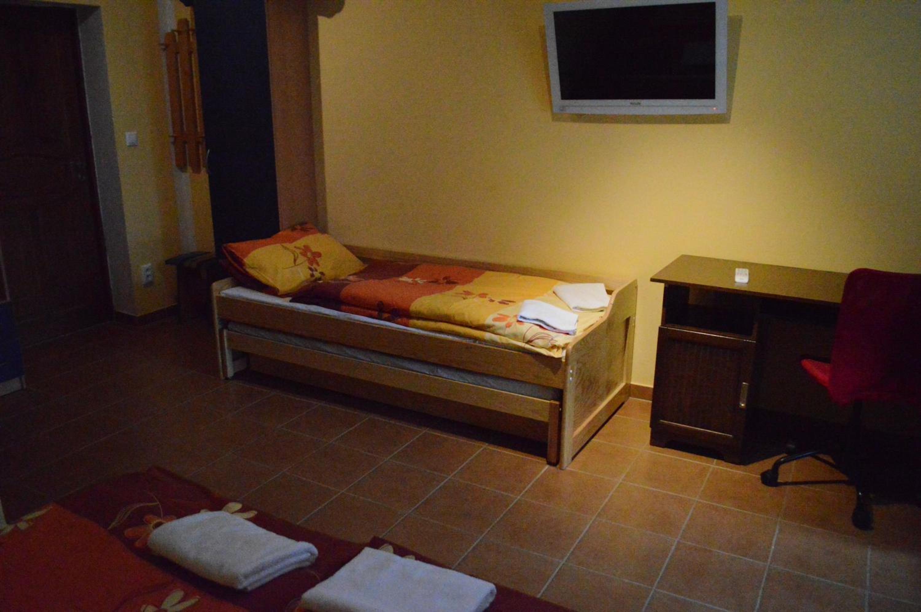 Triple Room - Photo 13