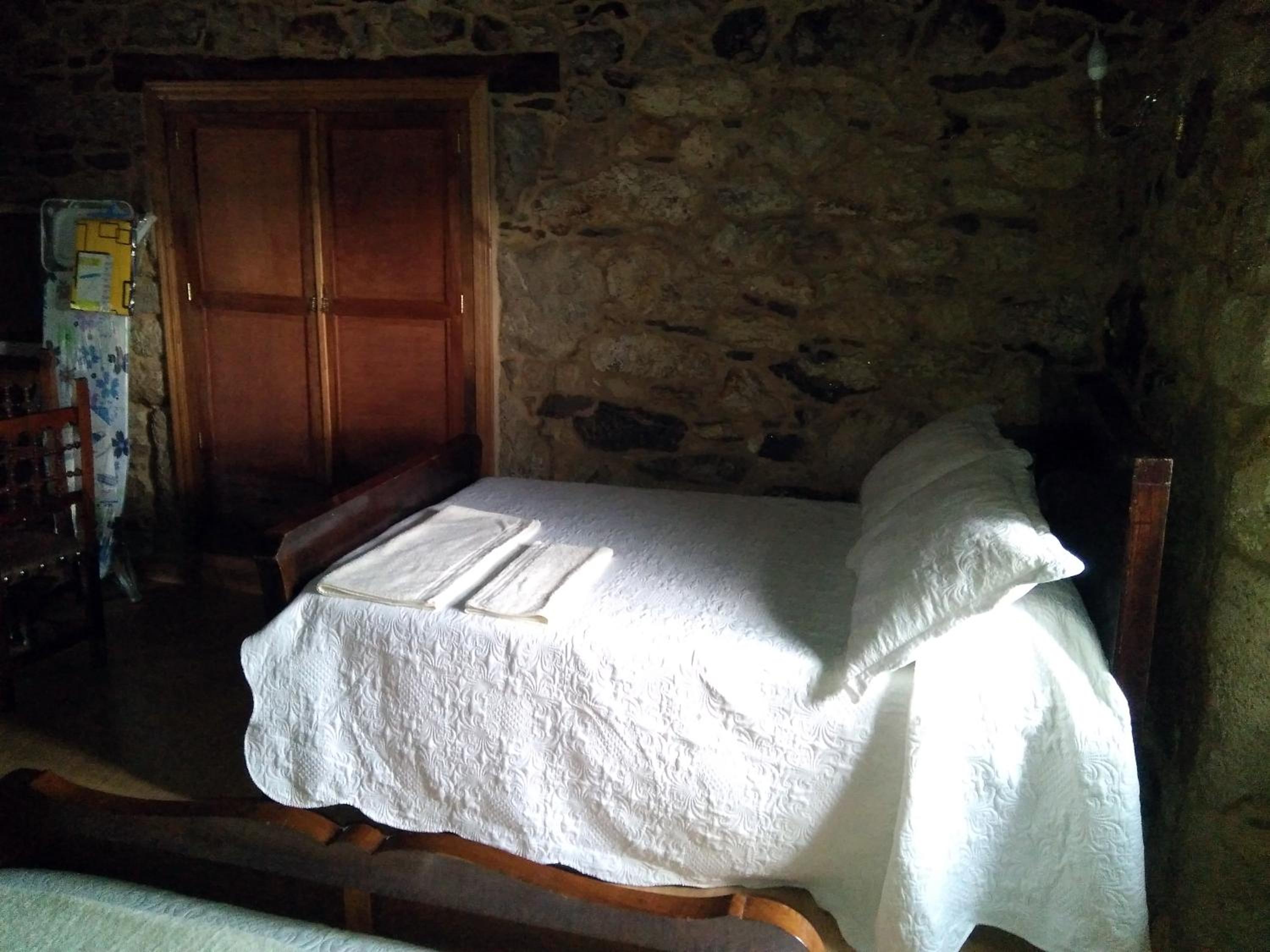Two-Bedroom House - Photo 1