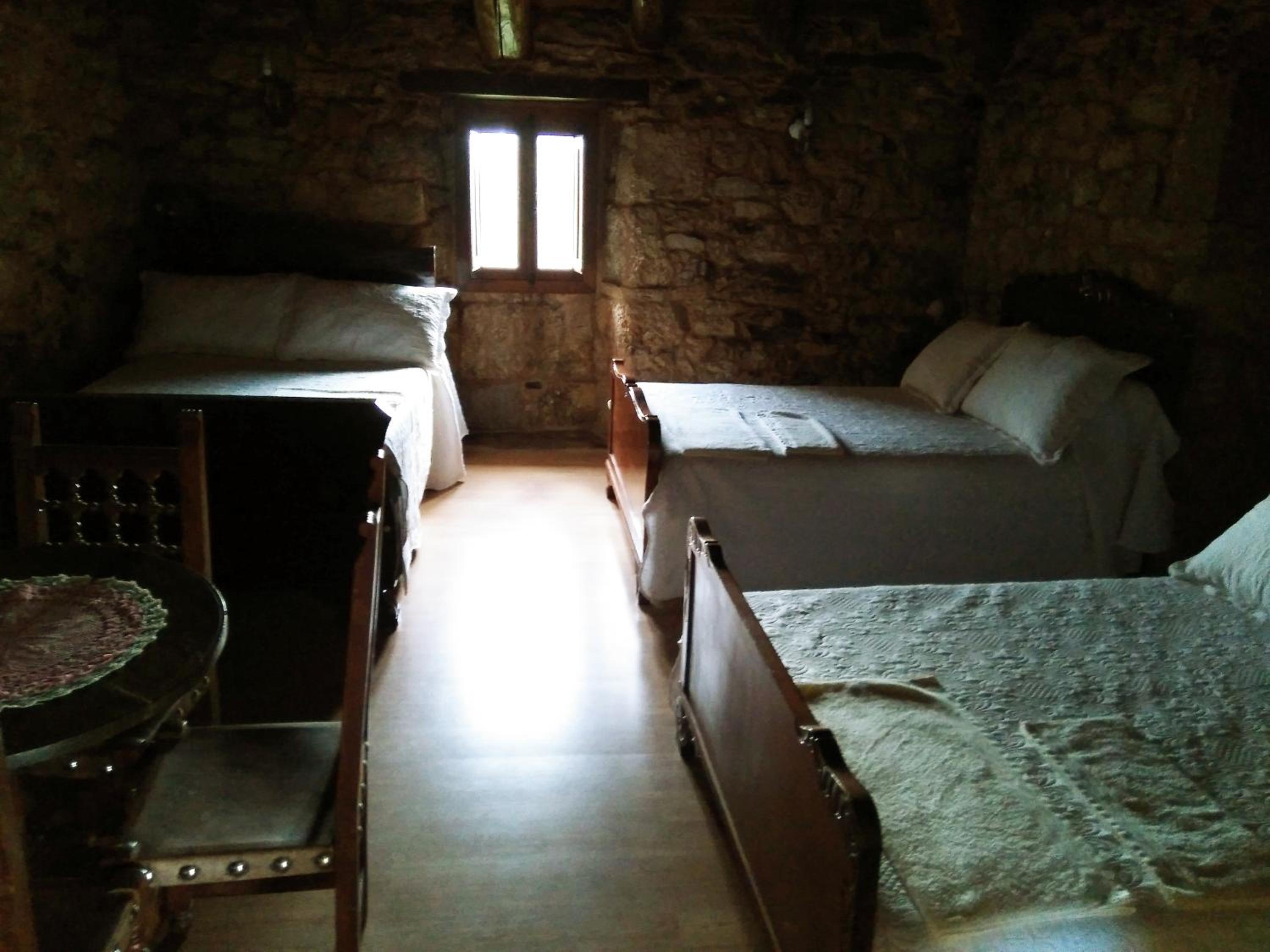 Two-Bedroom House - Photo 10