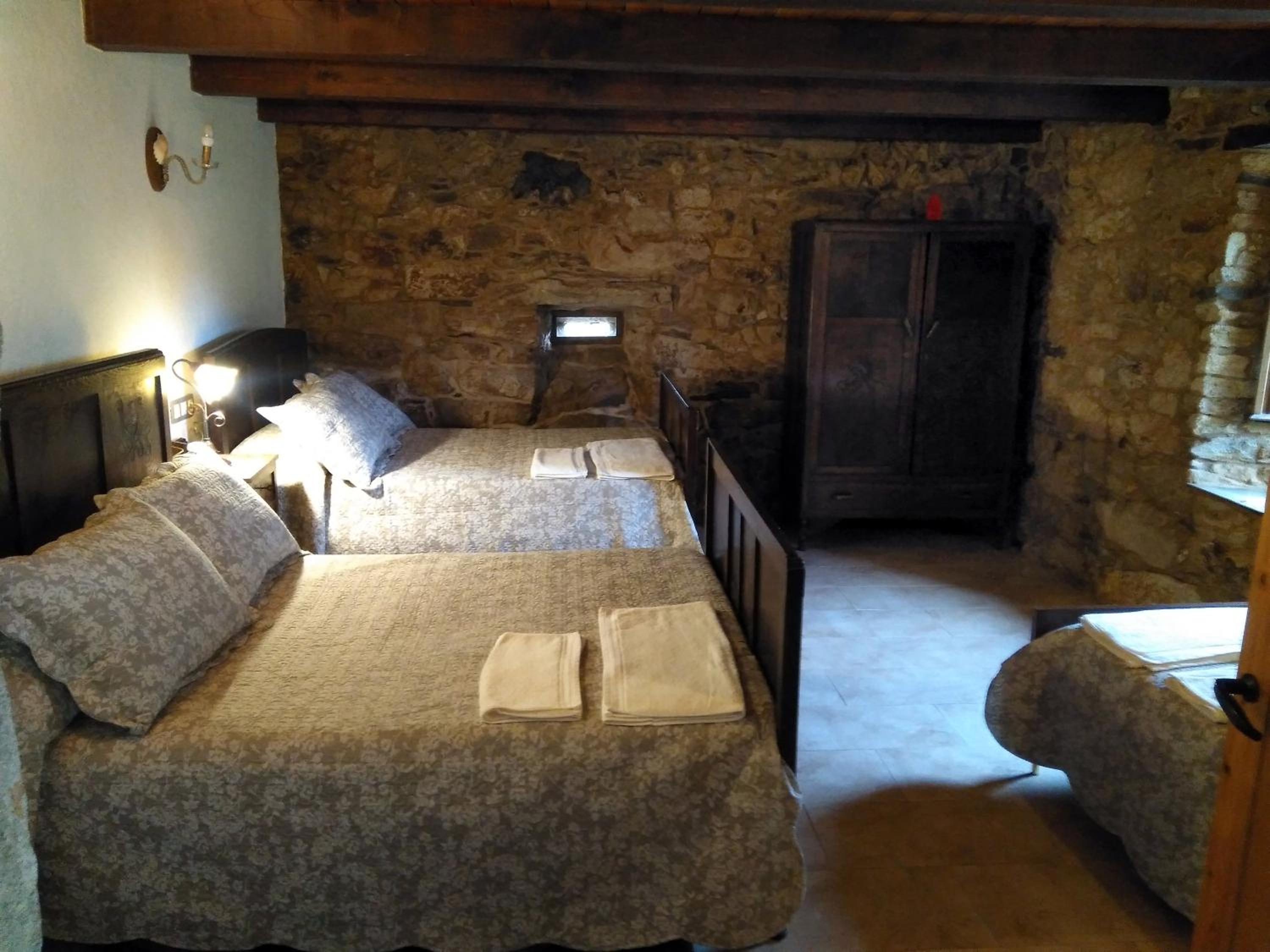 Two-Bedroom House - Photo 8