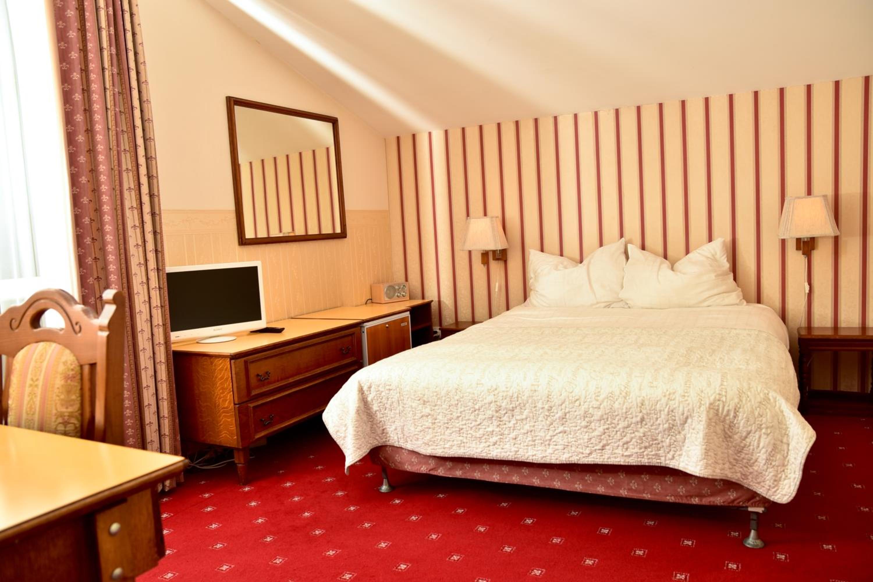 Double Room with Balcony - Photo 1