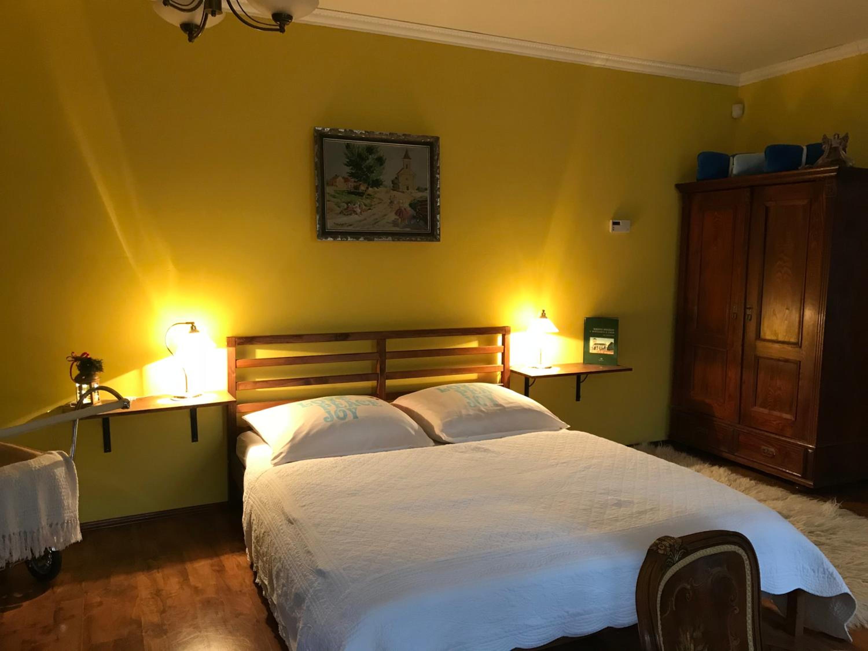 Triple Room with Private Bathroom - Photo 8