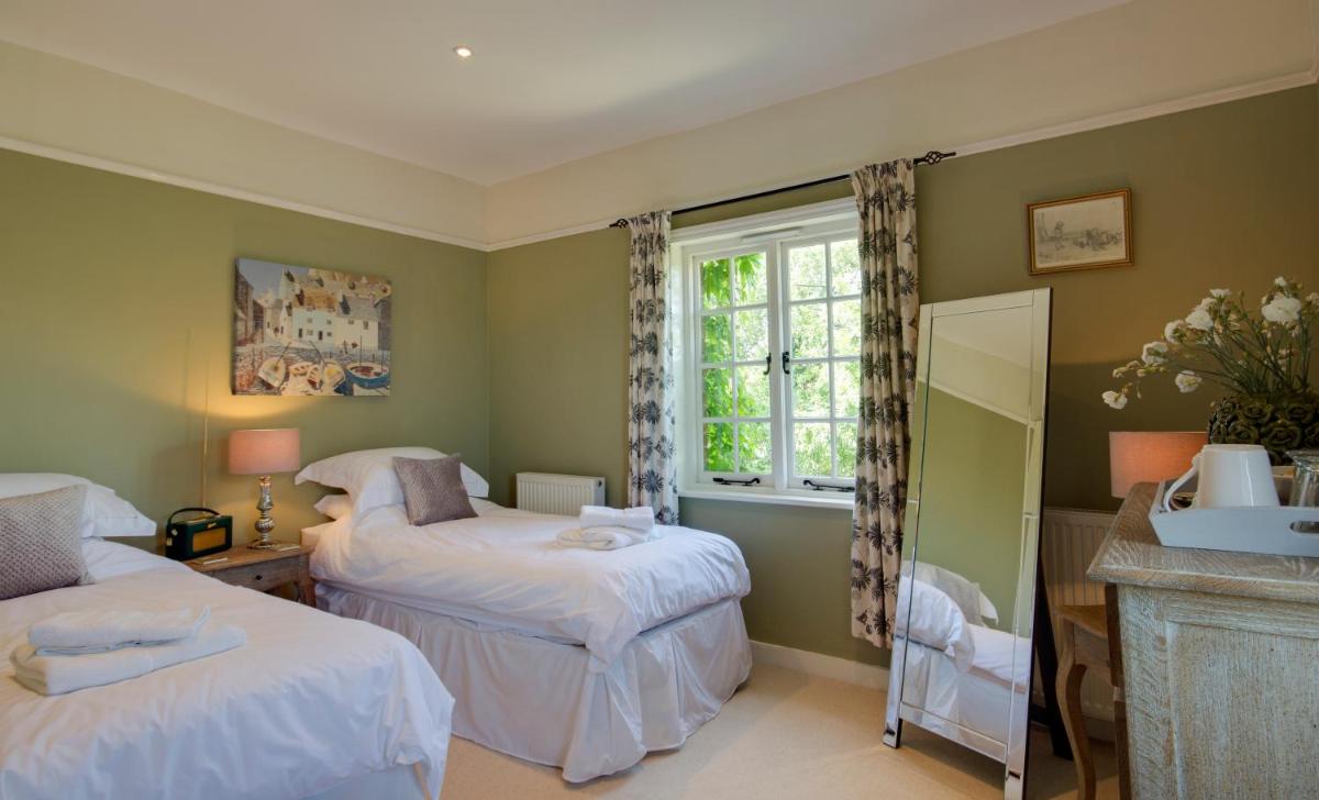 Superior Twin Room photo 1