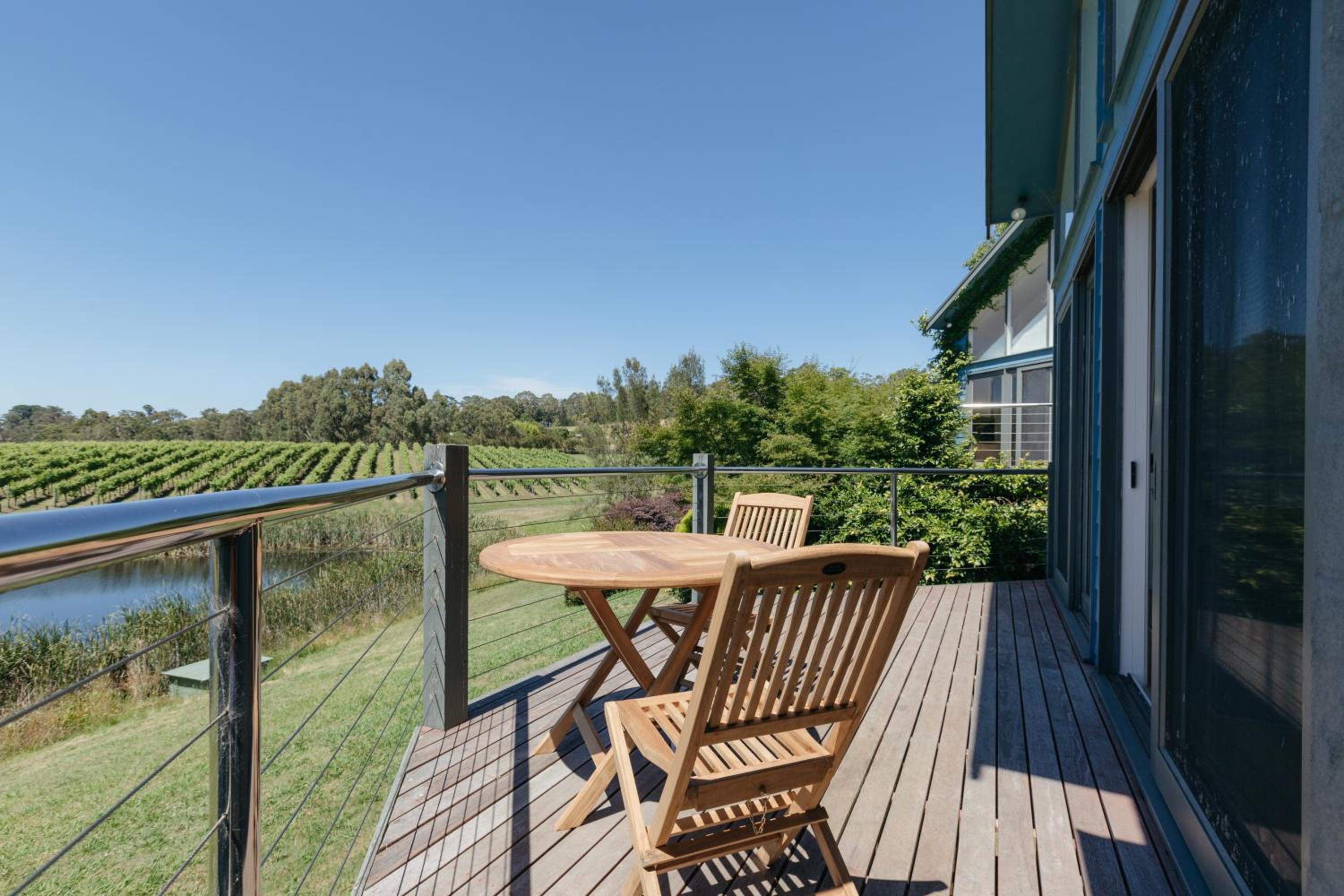 The Valley One-Bedroom Apartment with Balcony - Photo 5