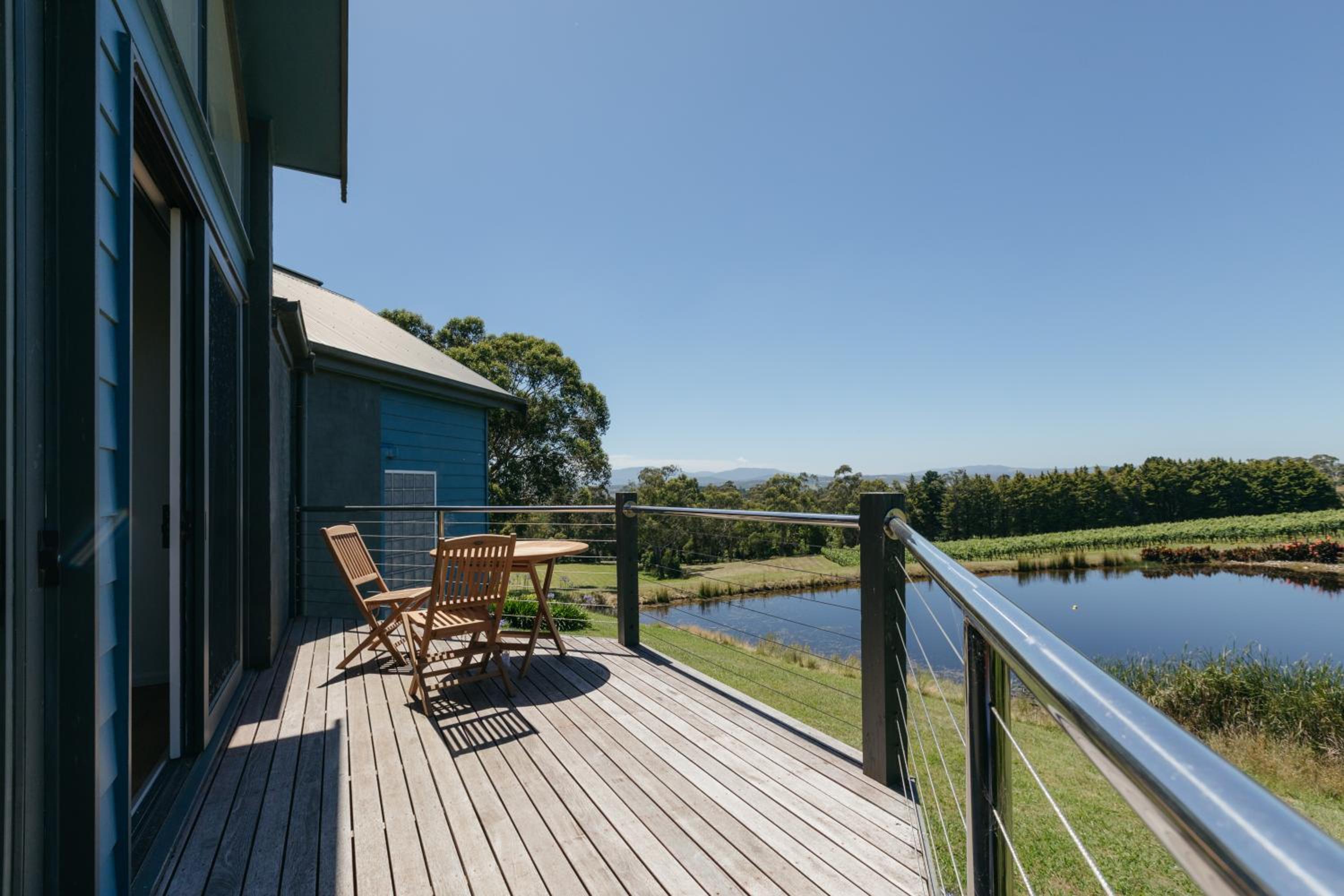 The Valley One-Bedroom Apartment with Balcony - Photo 2