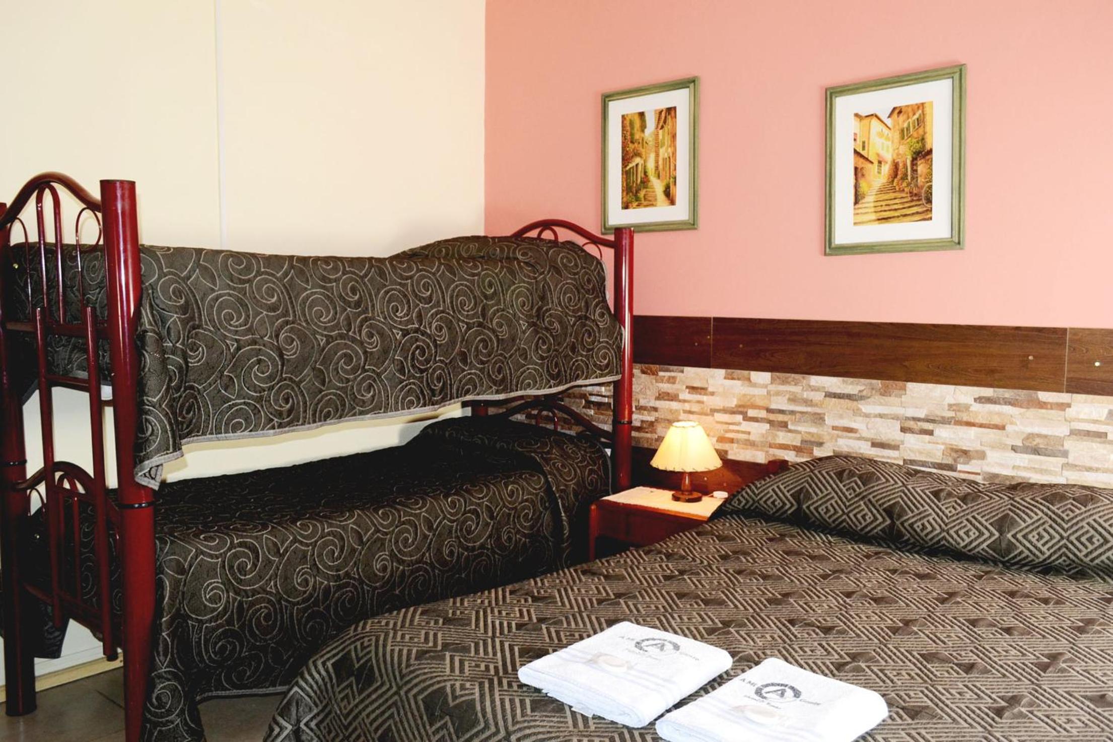 Deluxe Quadruple Room photo 3