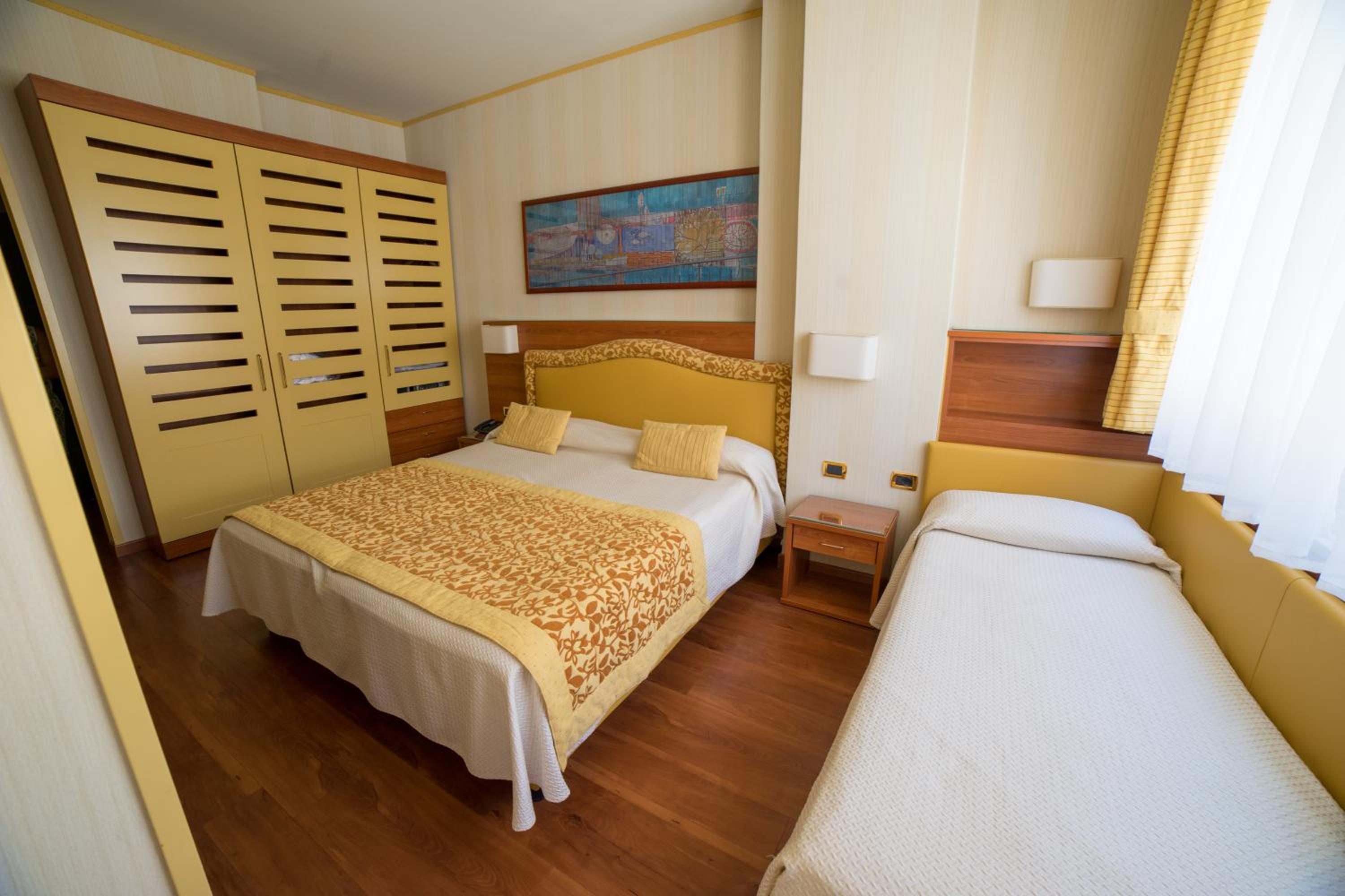 Superior Triple Room - Photo 13