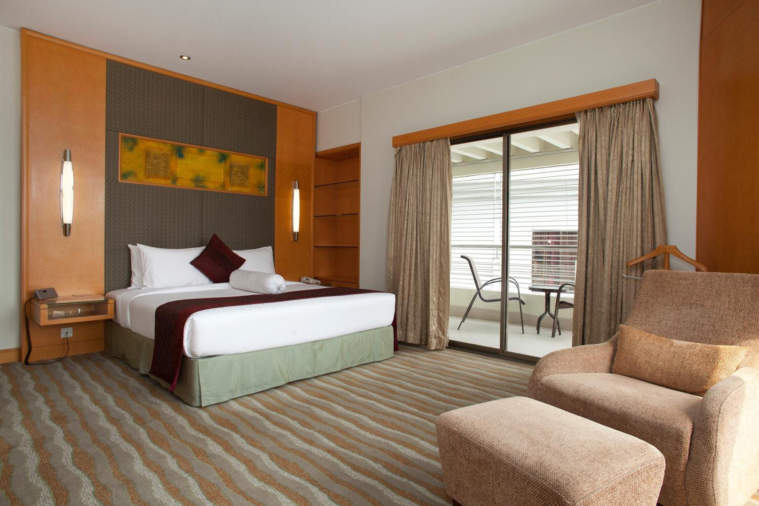 Superior King Suite