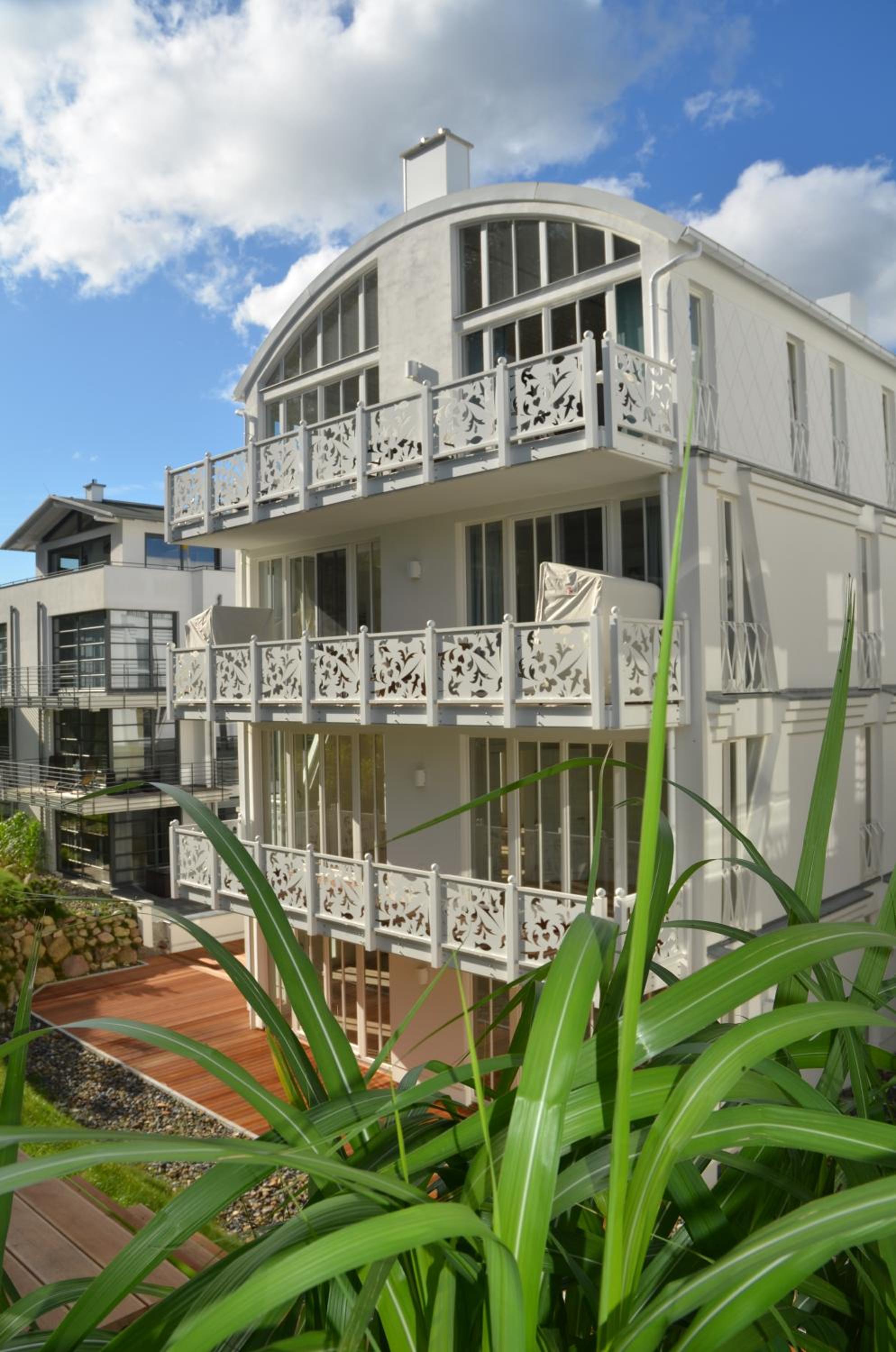 Apartment with Balcony photo 3