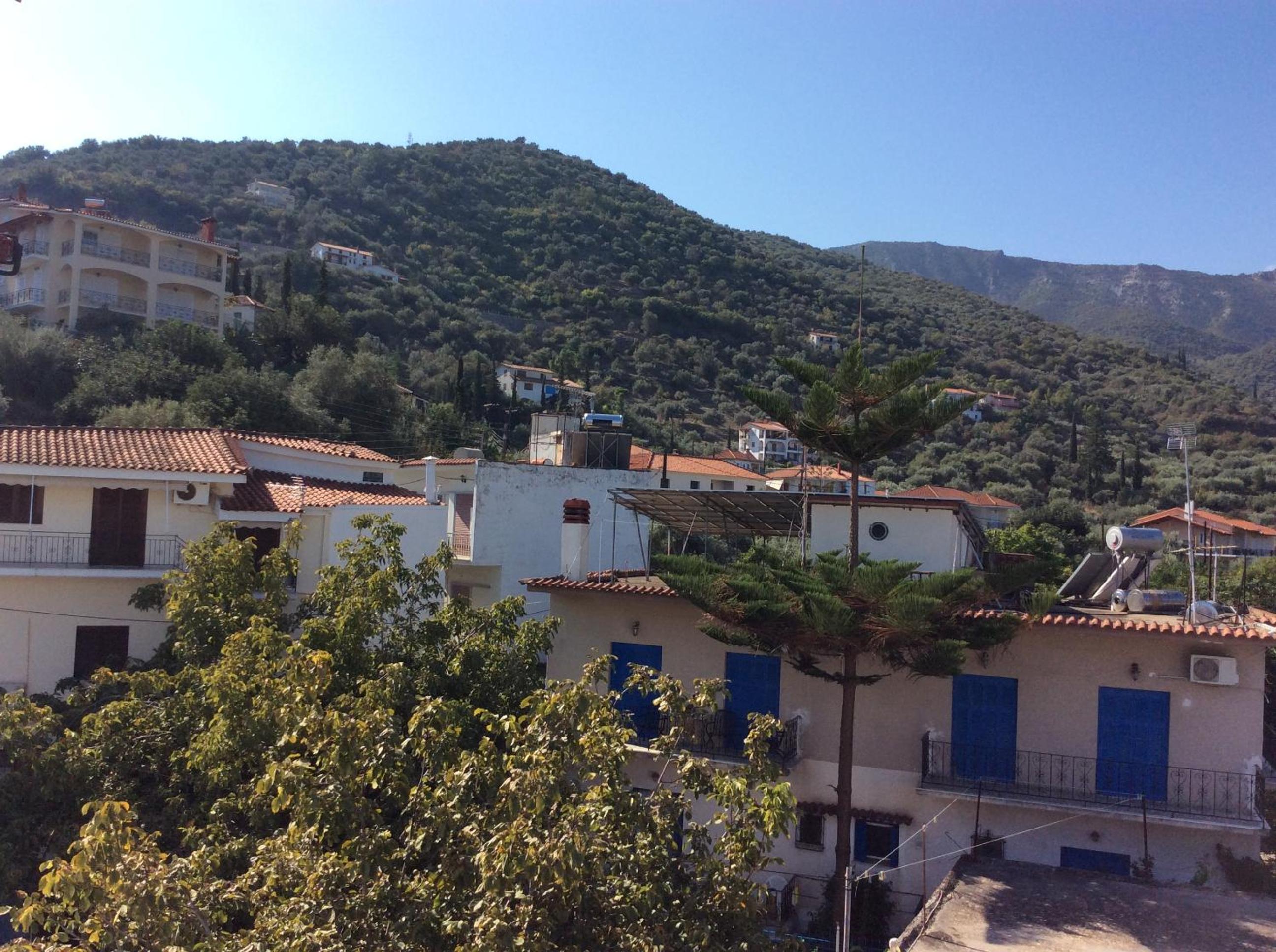 Double Room with Mountain View - Photo 2