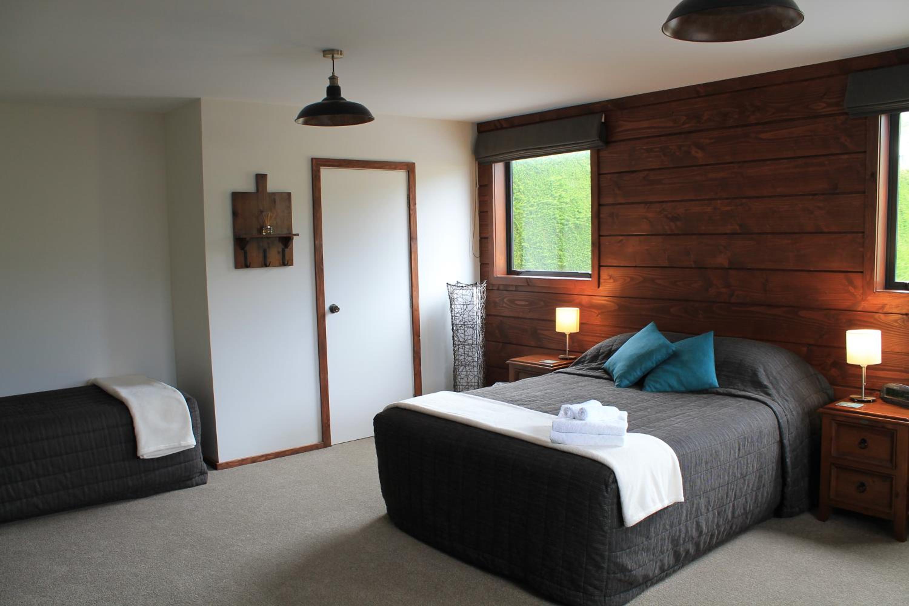 Large Queen Room