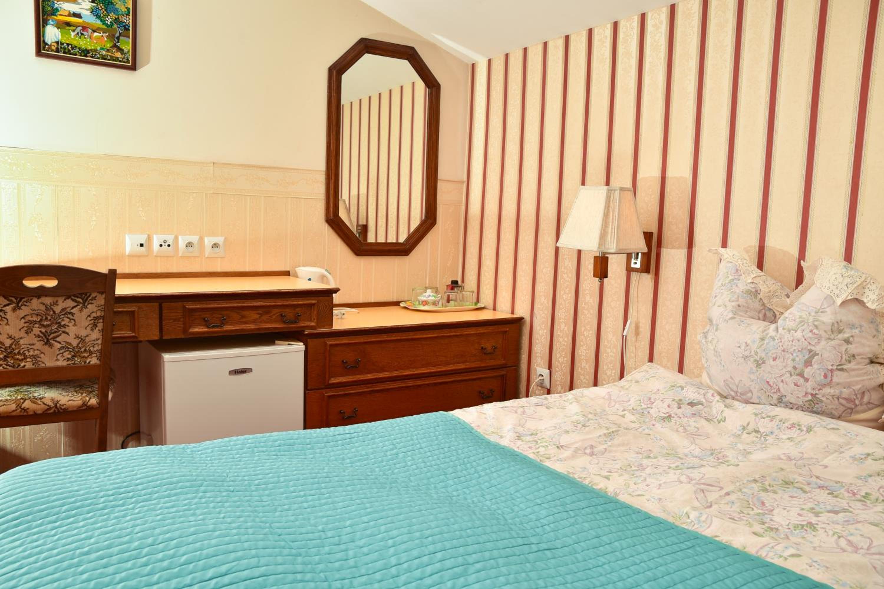 Double Room with Mountain View - Photo 3